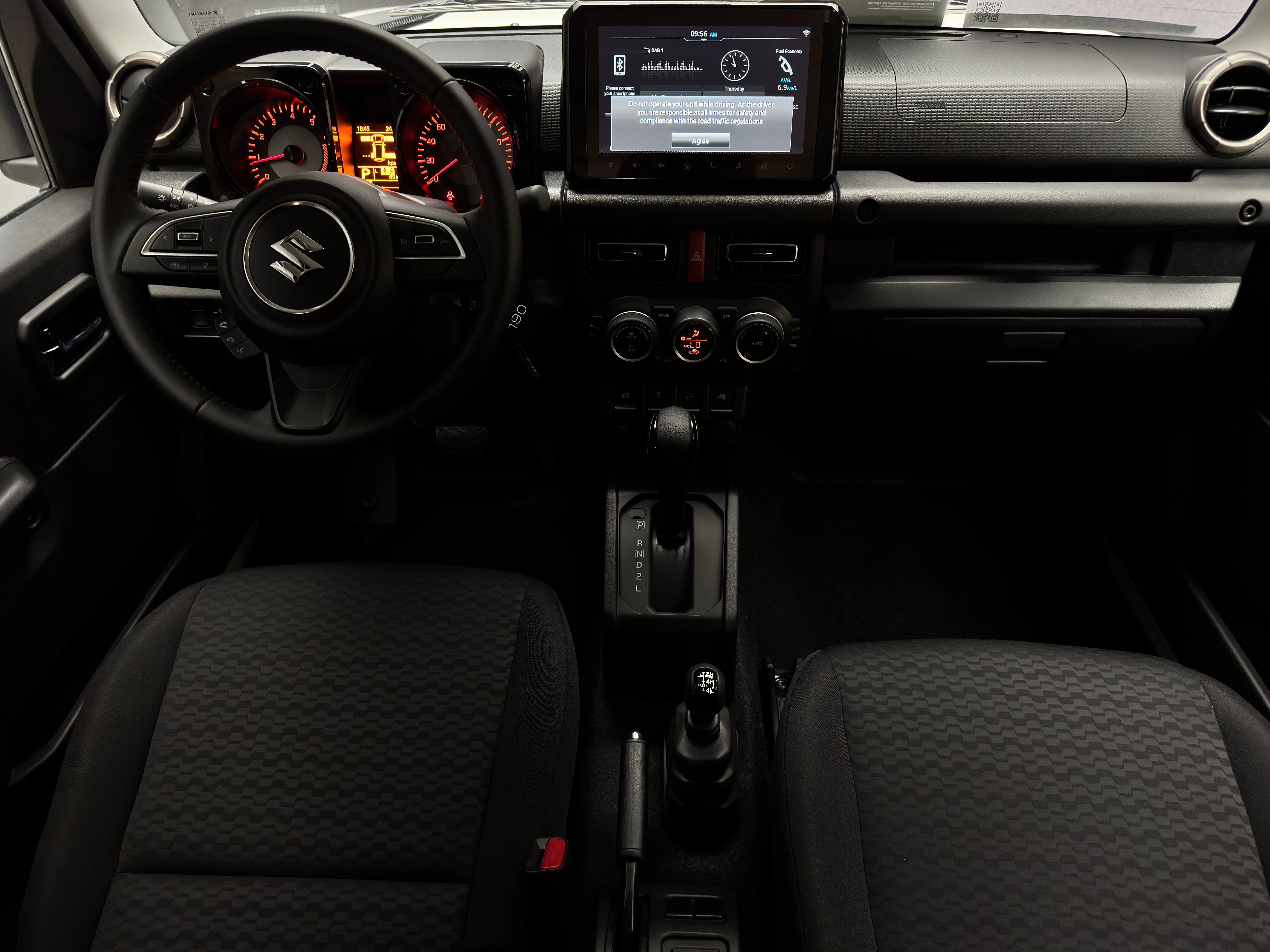 Suzuki Jimny 2025 12