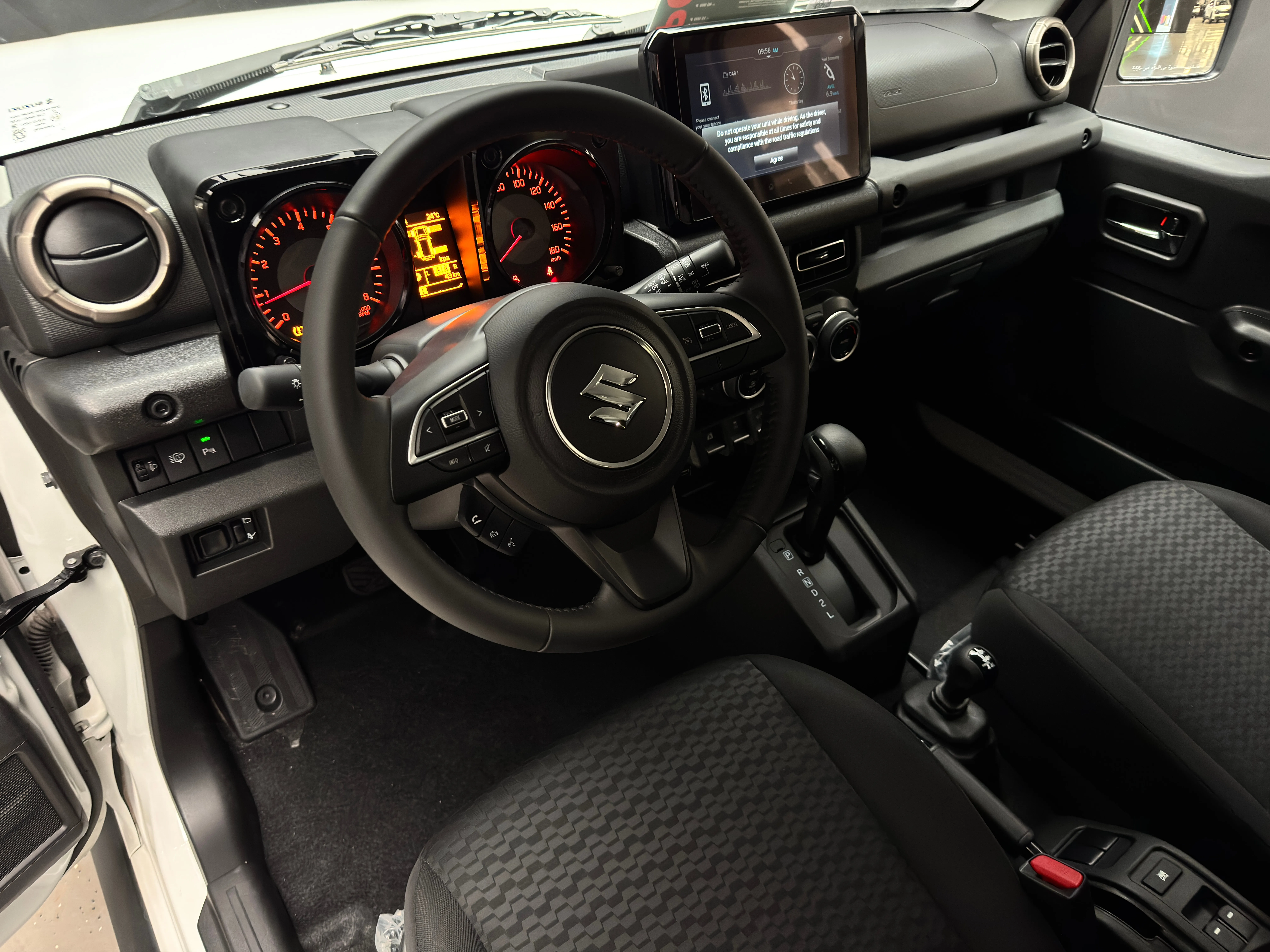 Suzuki Jimny 2025 13