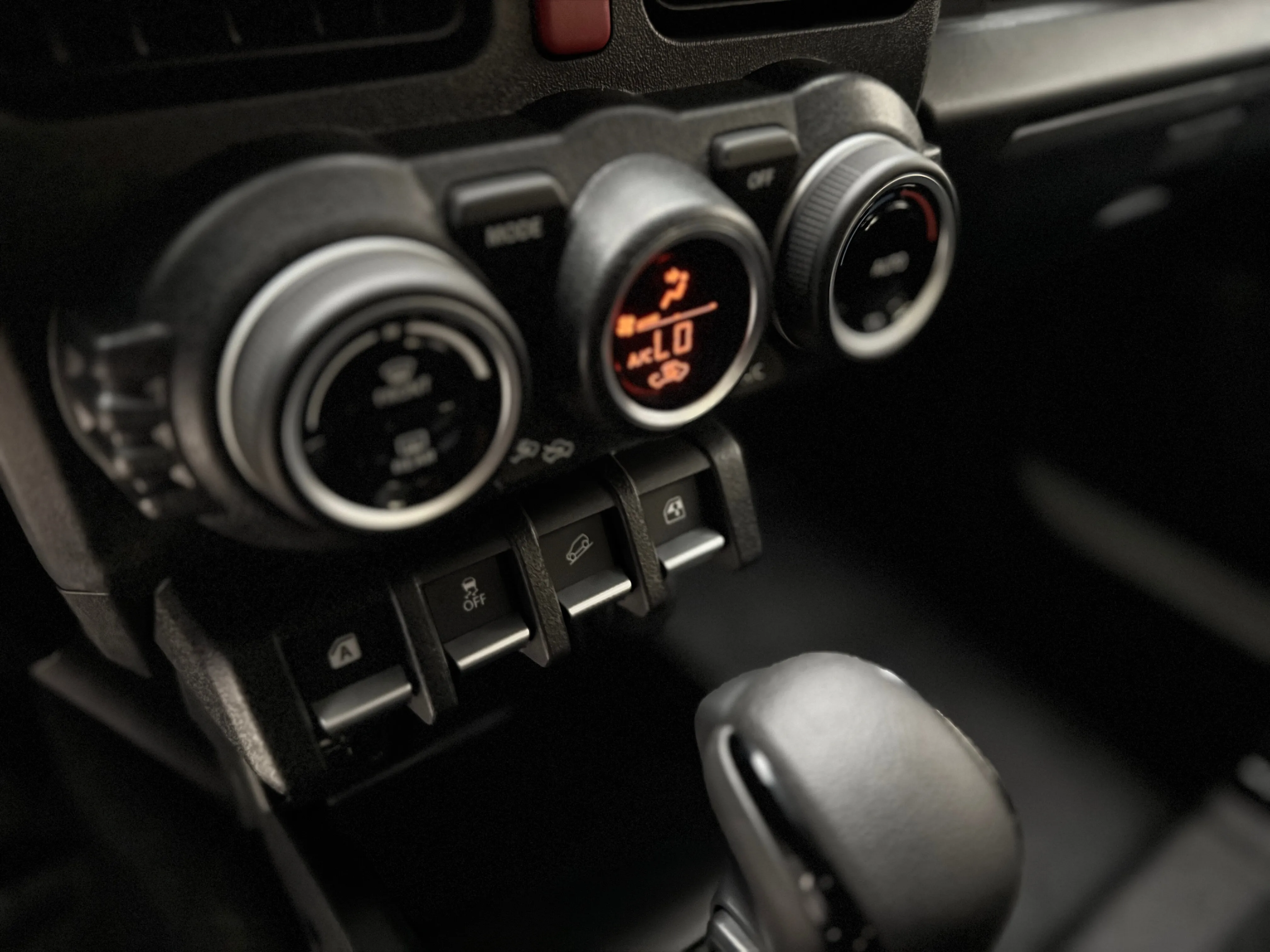 Suzuki Jimny 2025 19