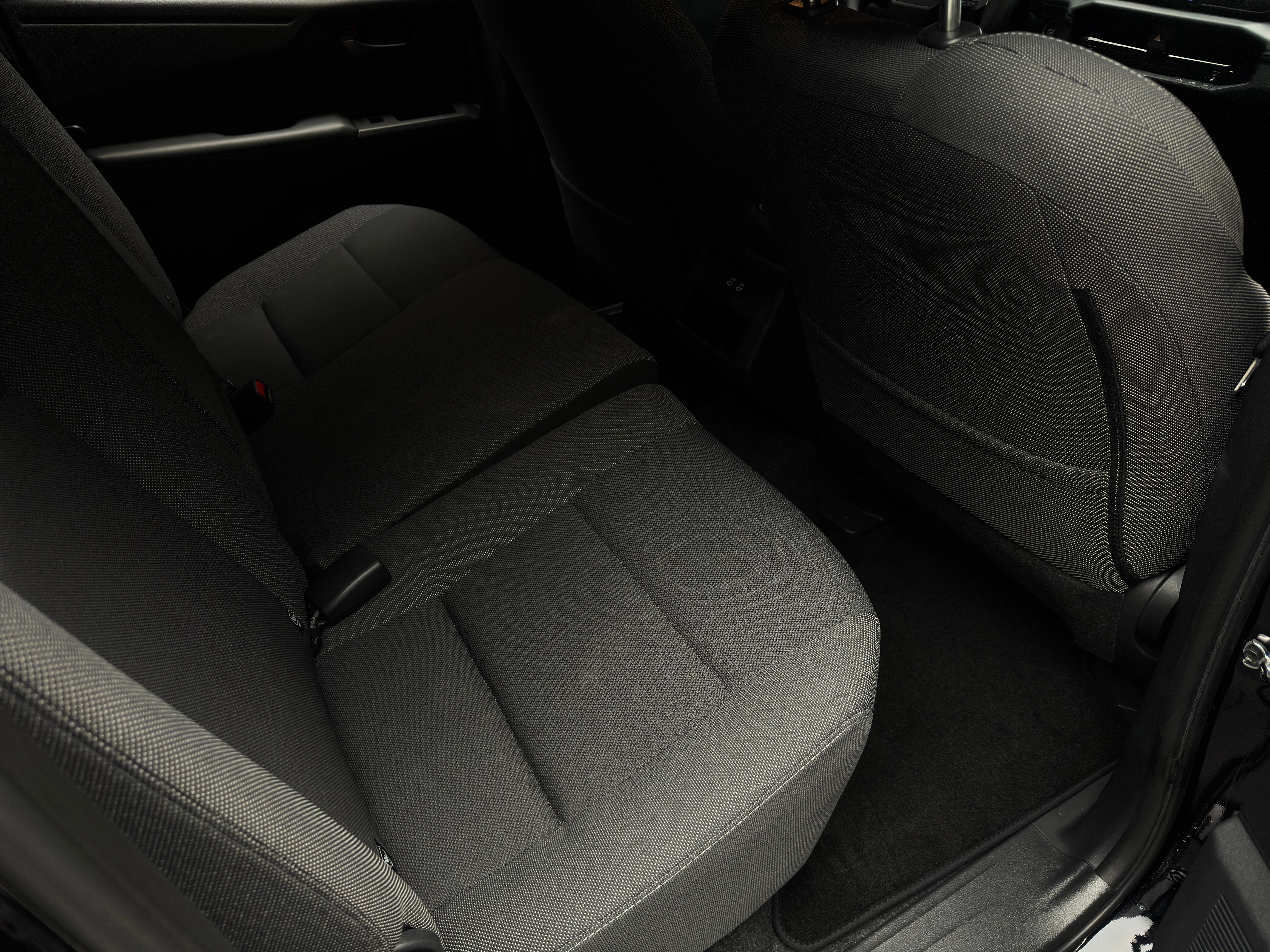 Toyota Hilux 2025 24