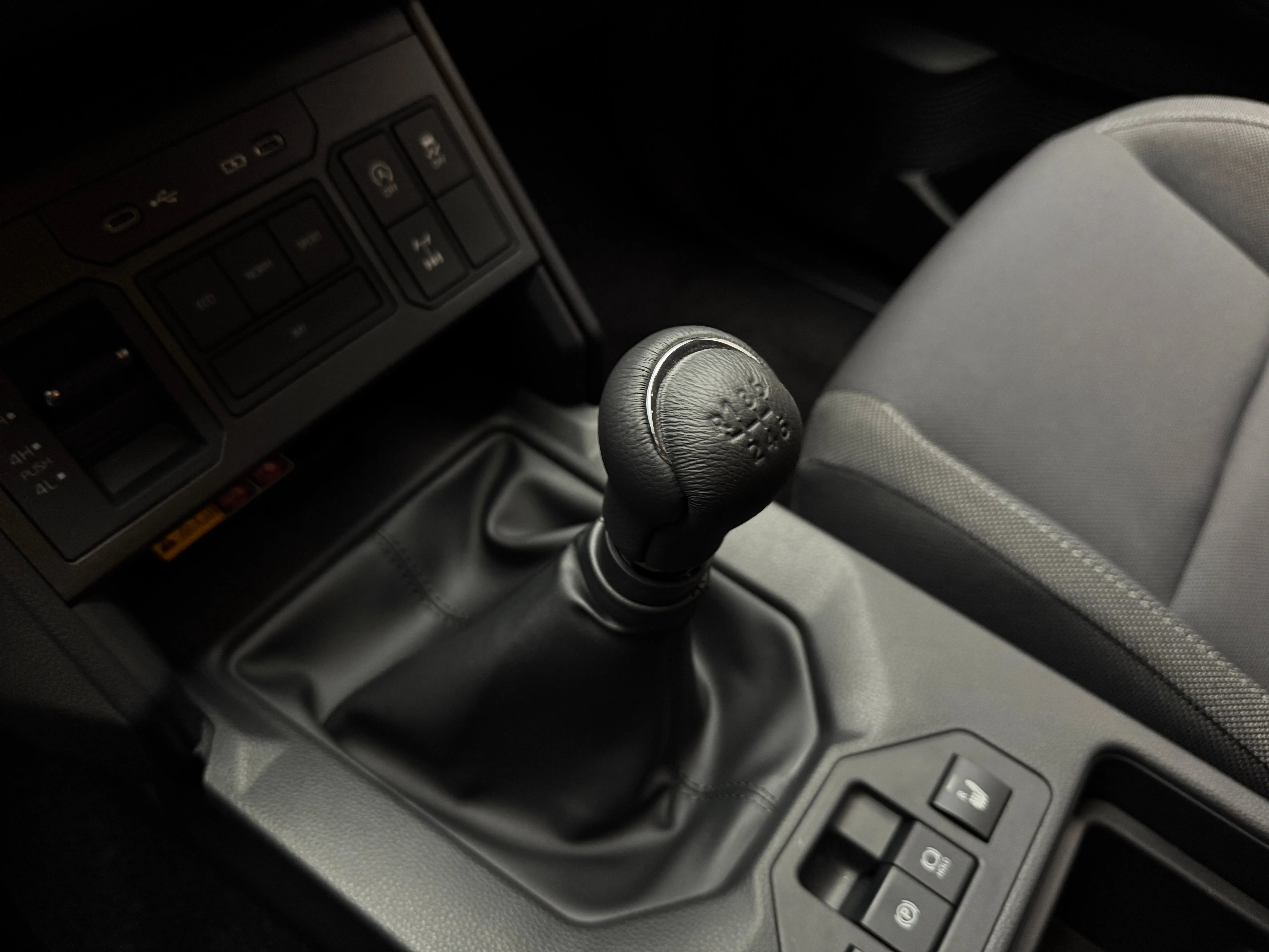 Toyota Hilux 2025 16