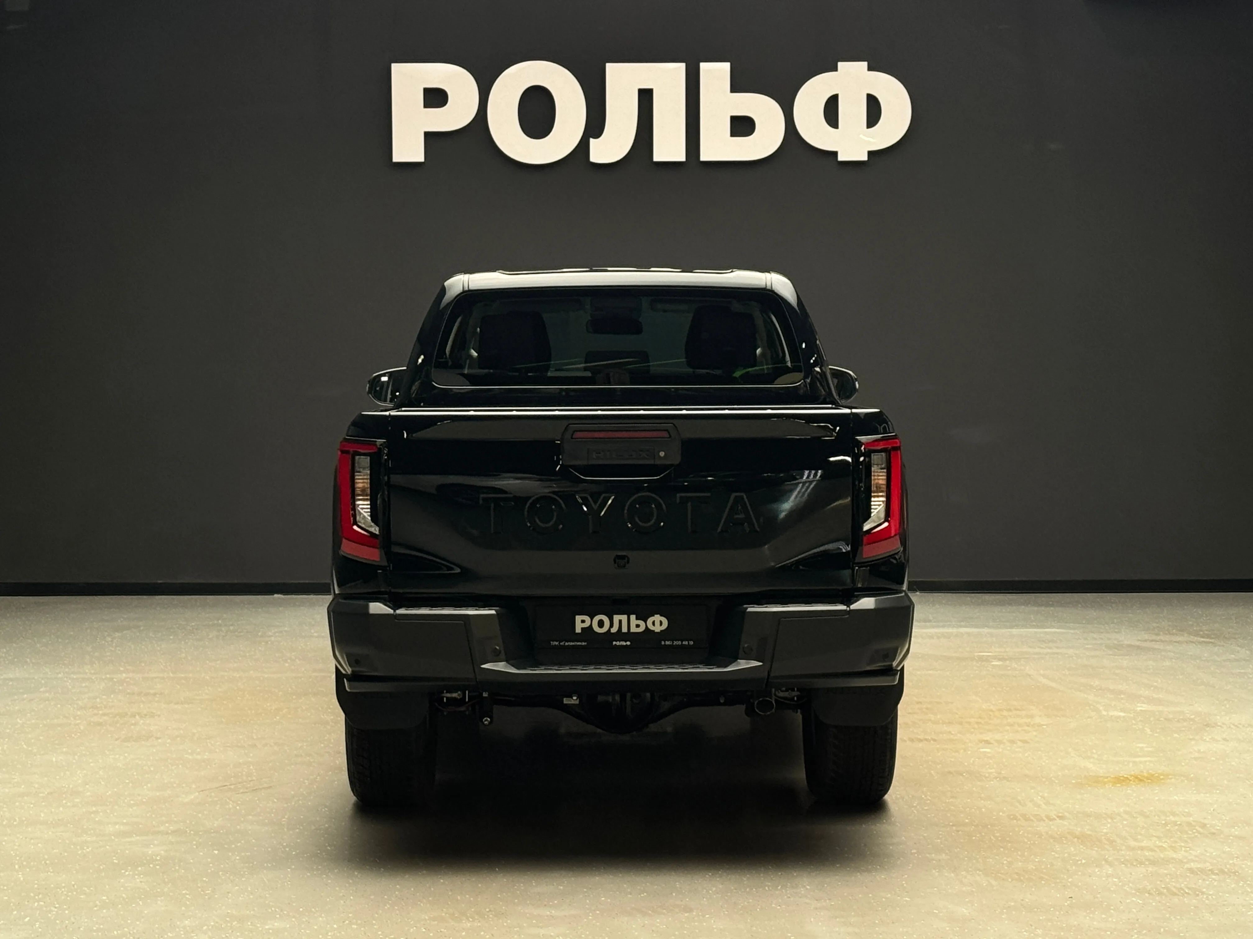 Toyota Hilux 2025 4