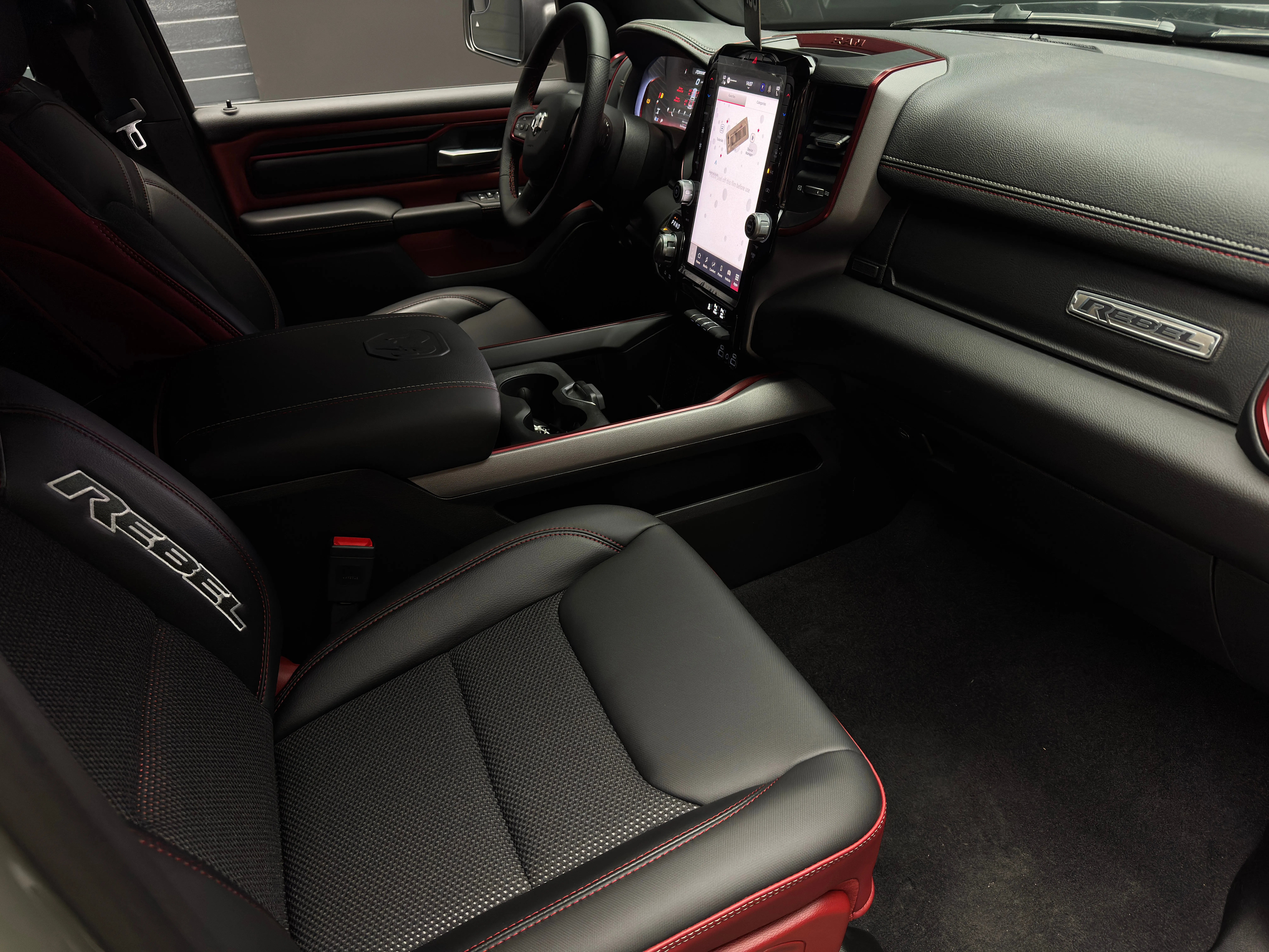 RAM 1500 2025 12