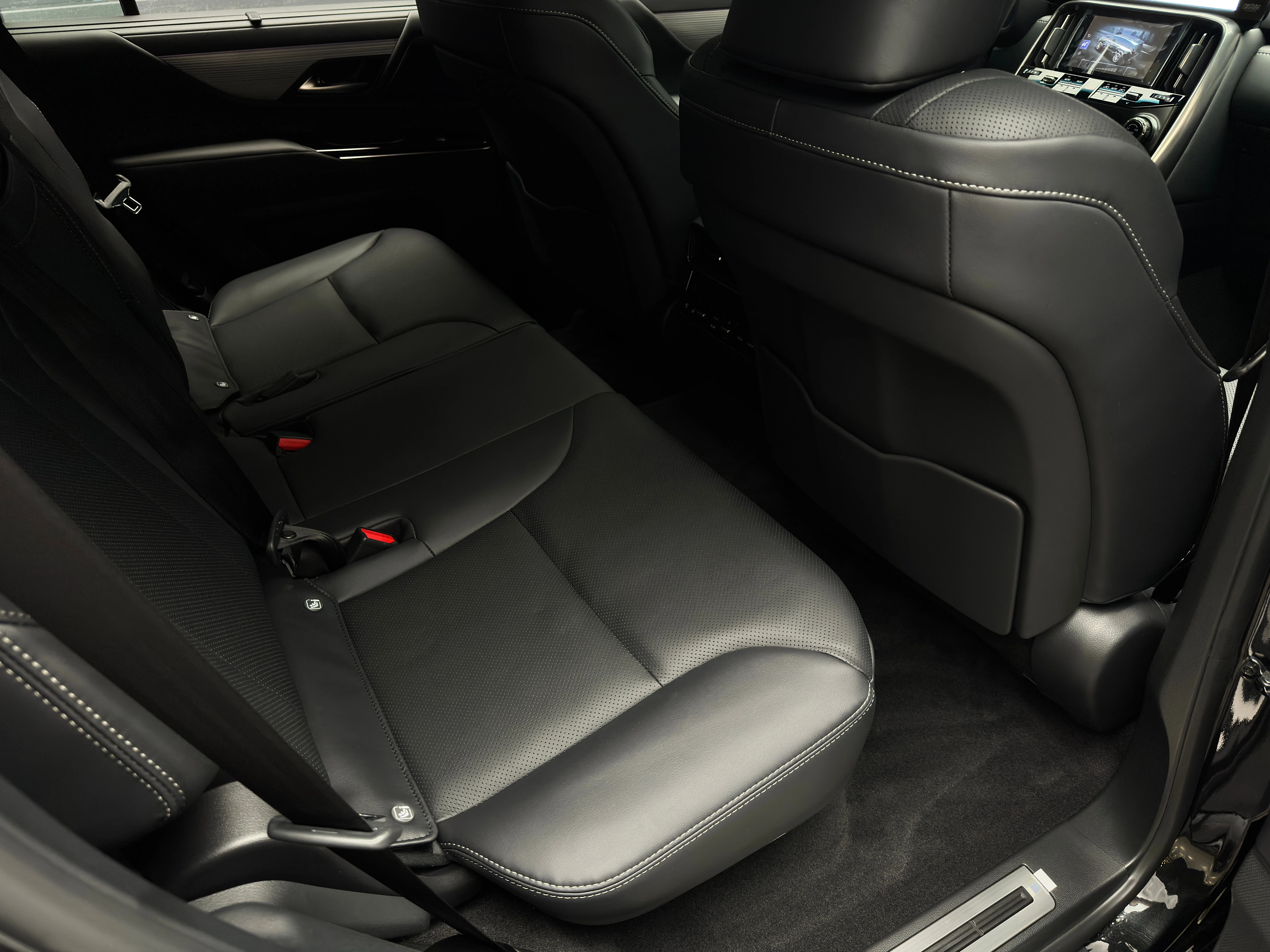 Lexus LX 2026 24
