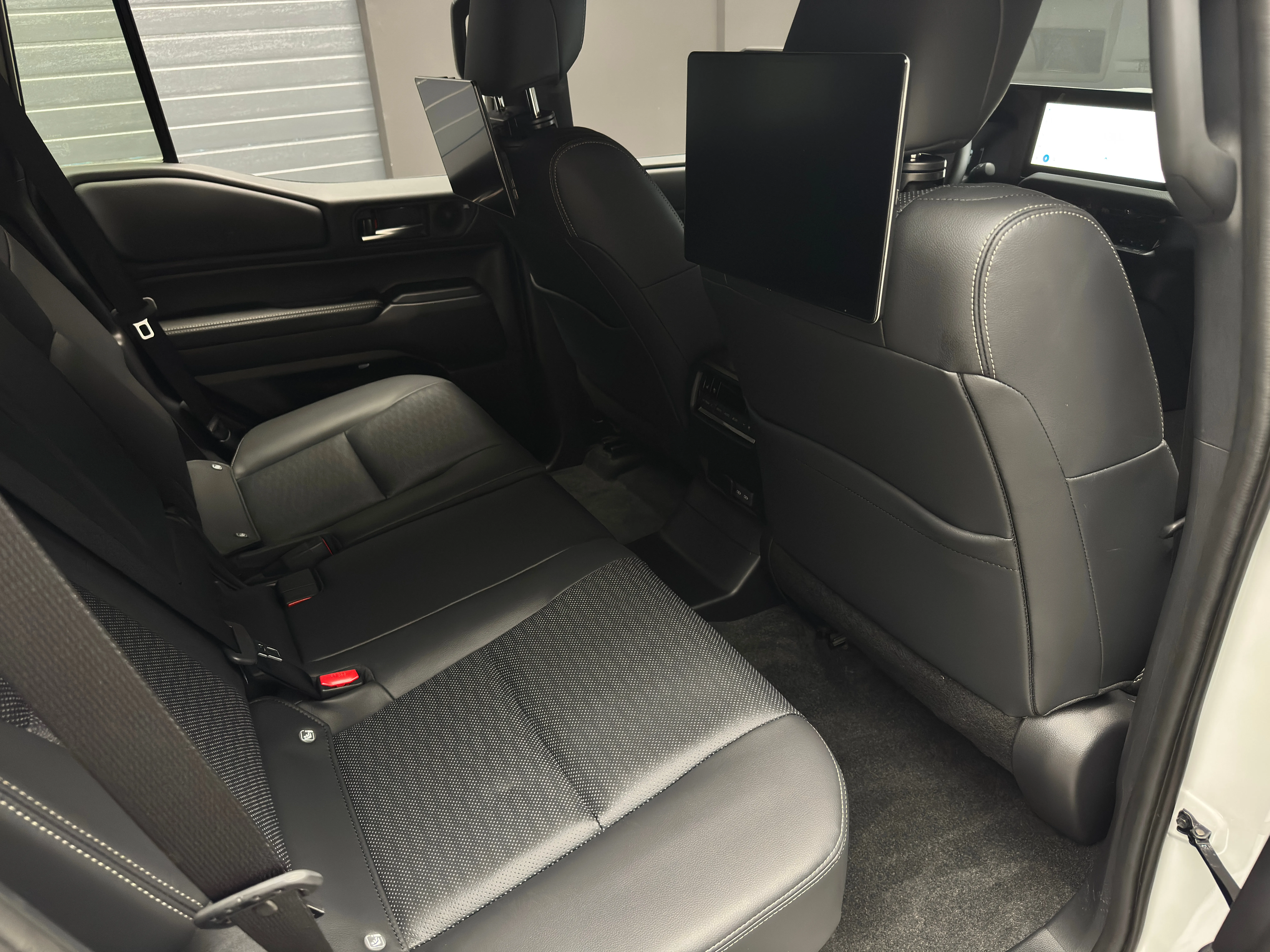 Toyota Land Cruiser Prado 2026 23