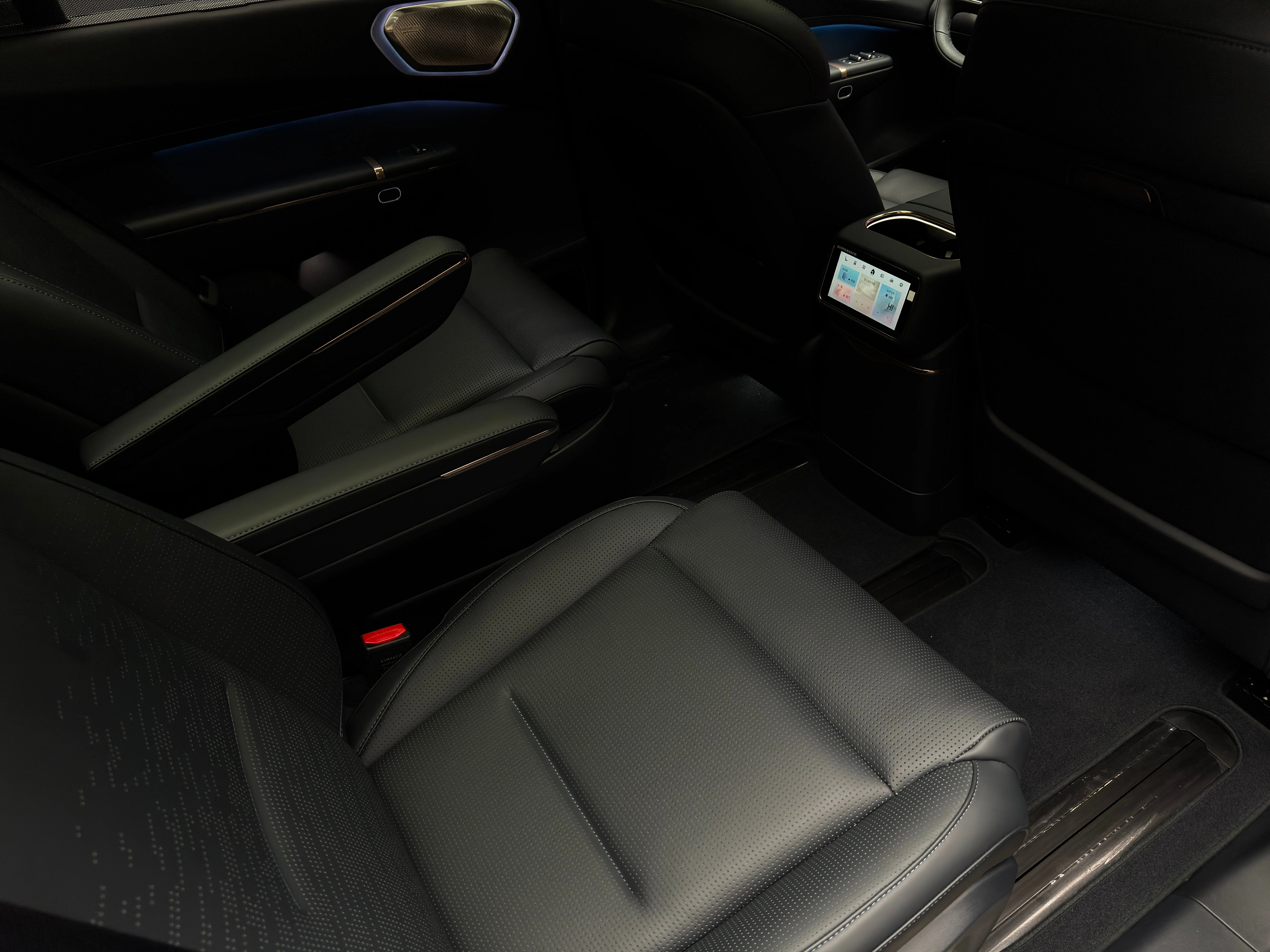 Lynk & Co 900 2025 23