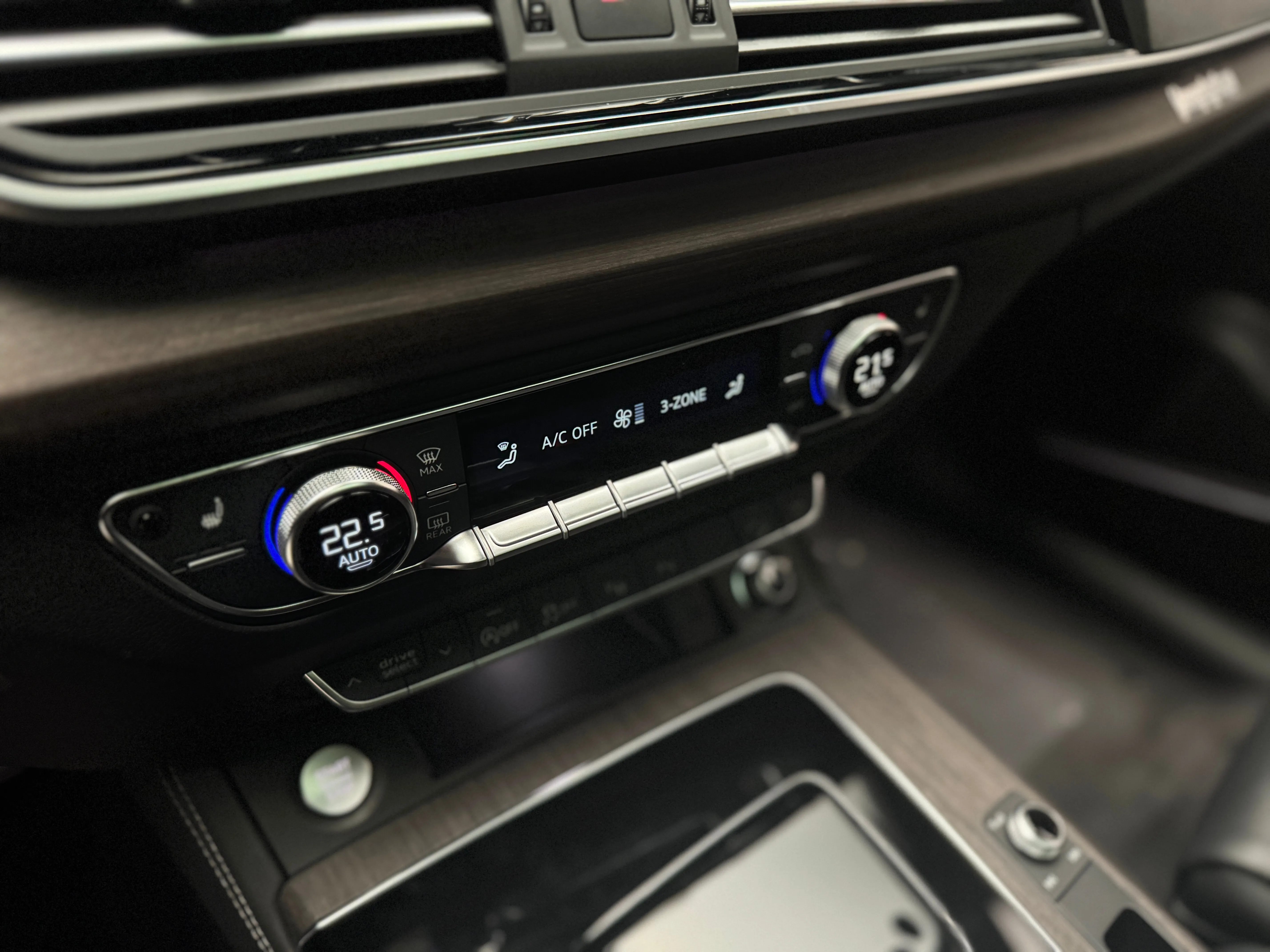 Audi Q5L 2025 16