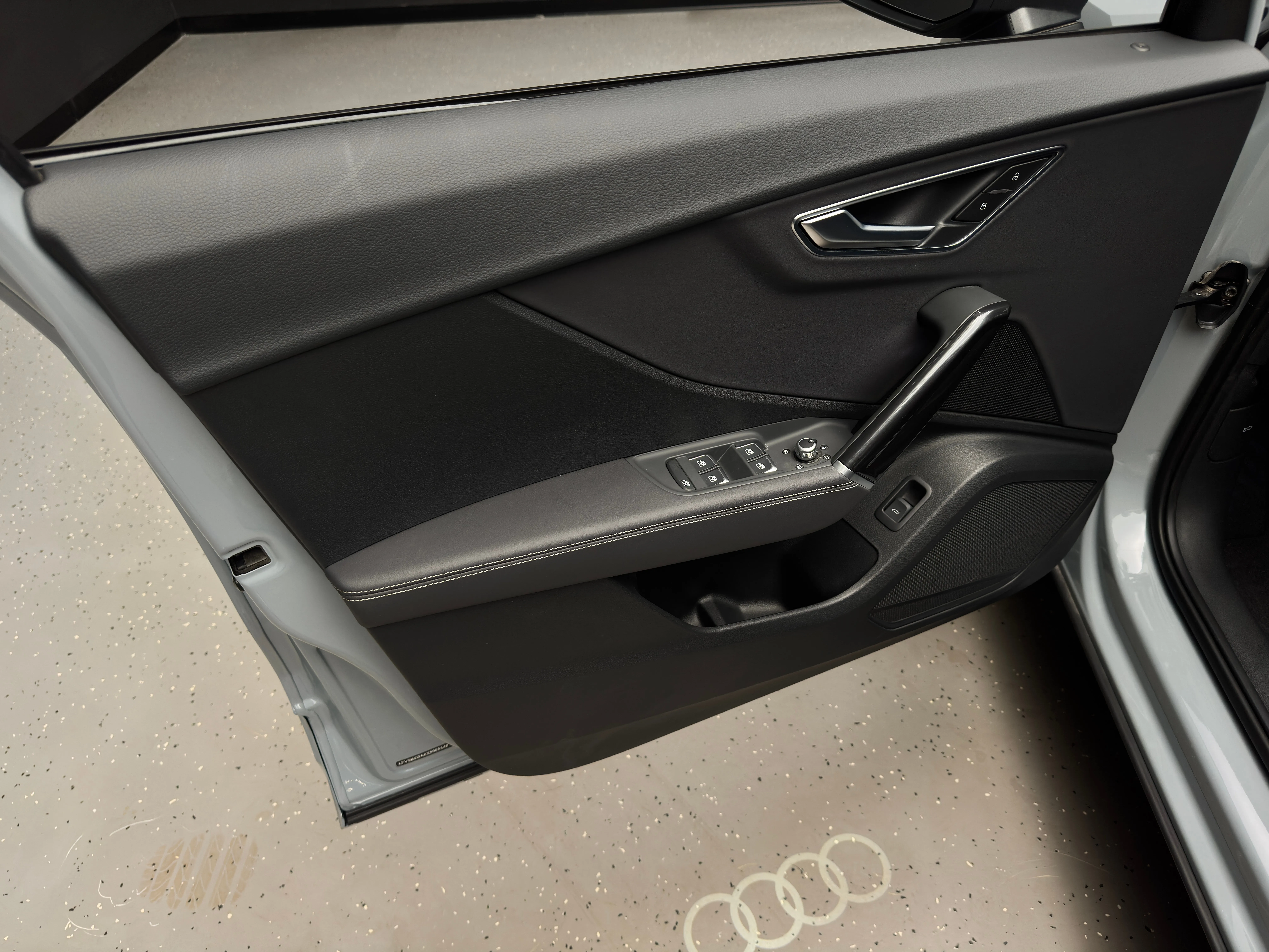 Audi Q2L 2025 14