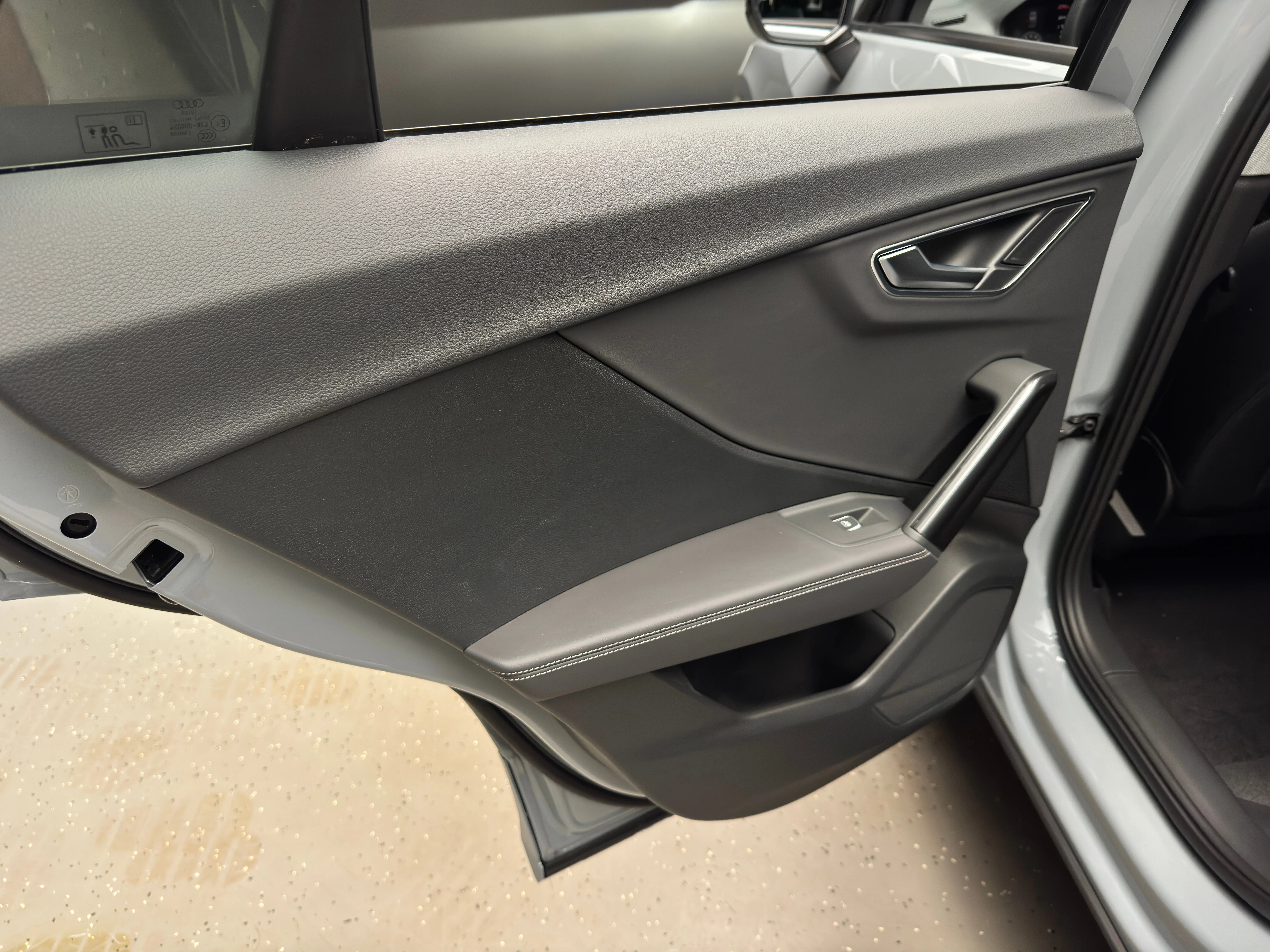 Audi Q2L 2025 23