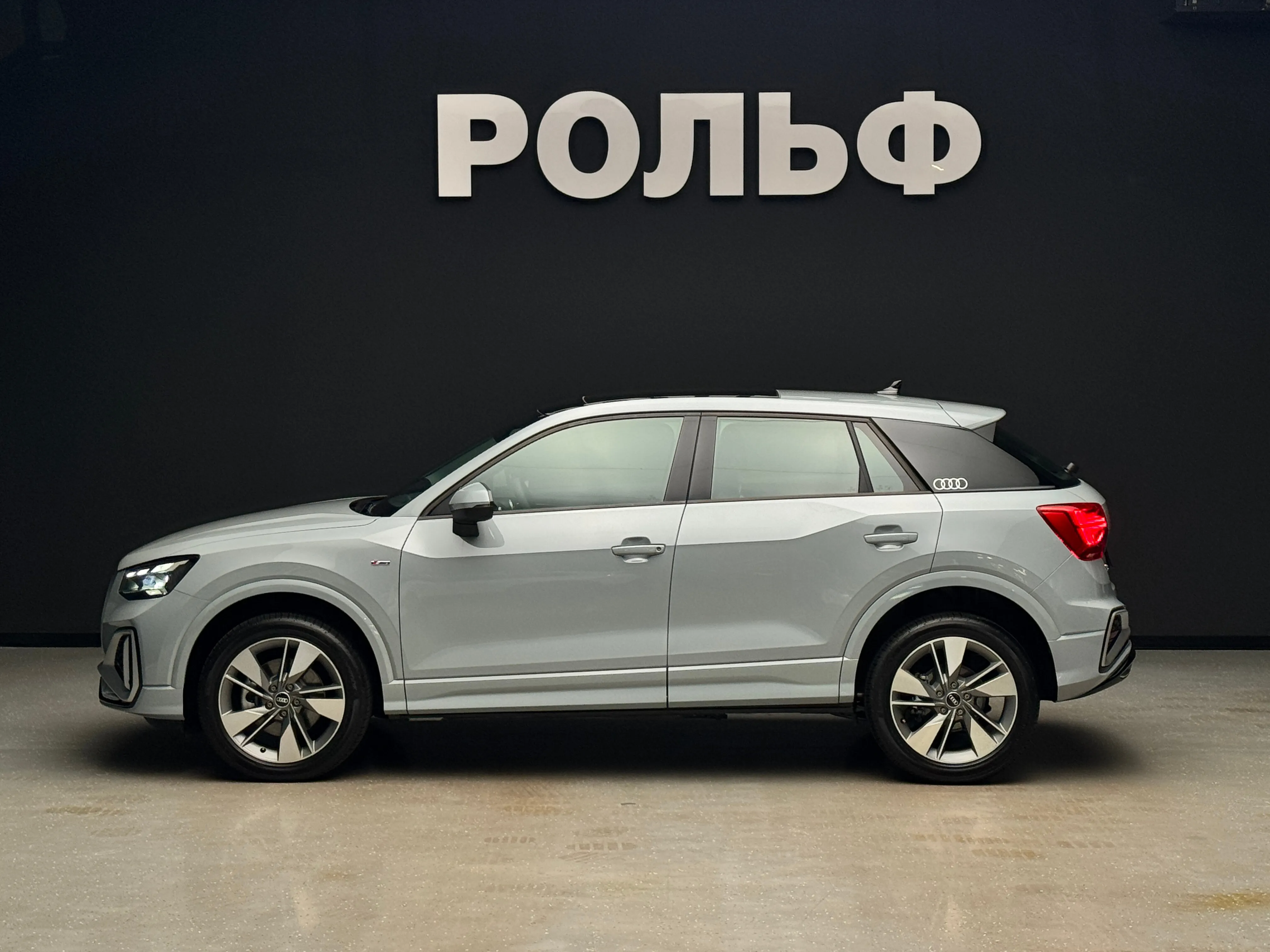 Audi Q2L 2025 6
