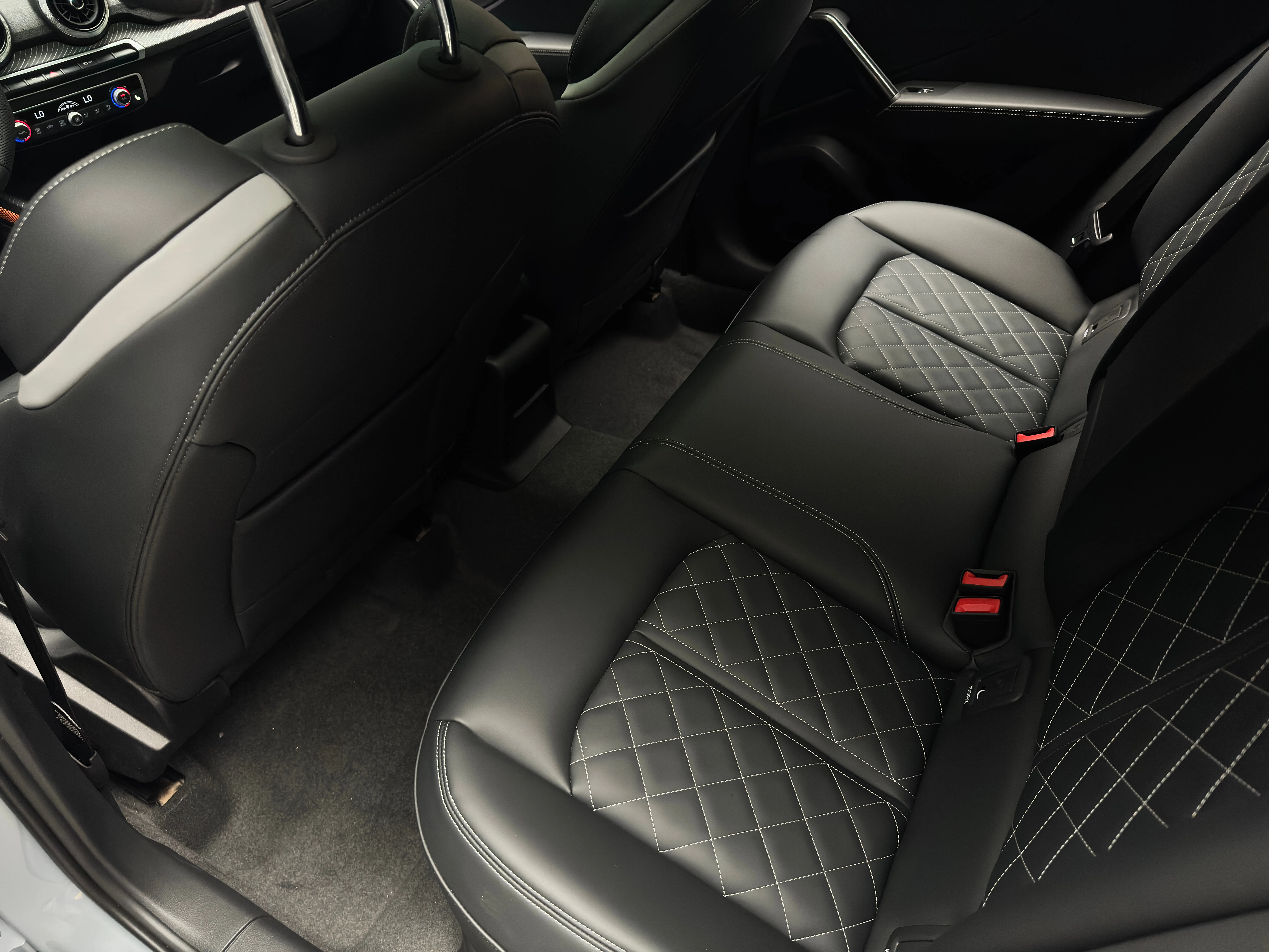 Audi Q2L 2025 22