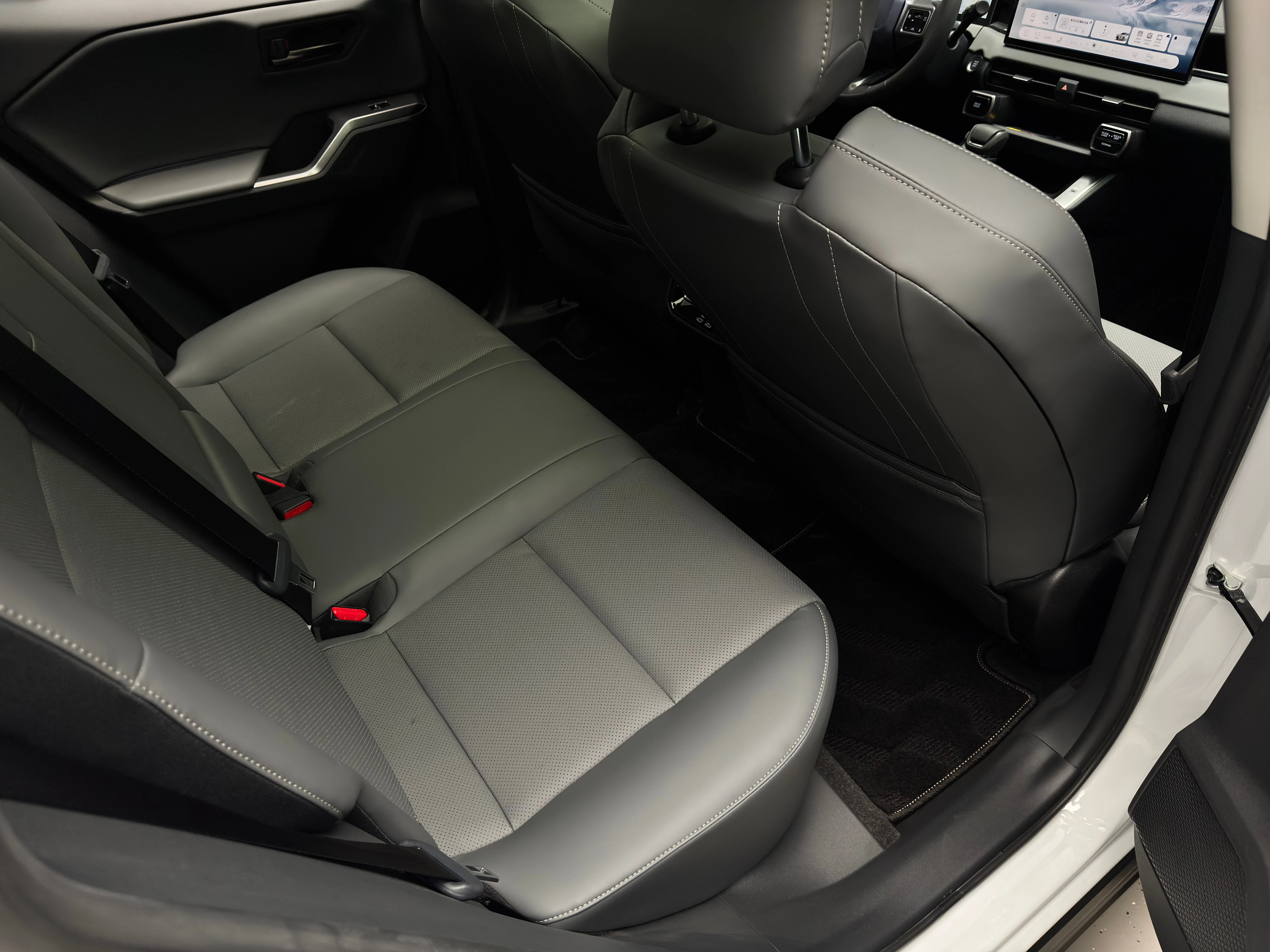 Toyota RAV4 2025 20