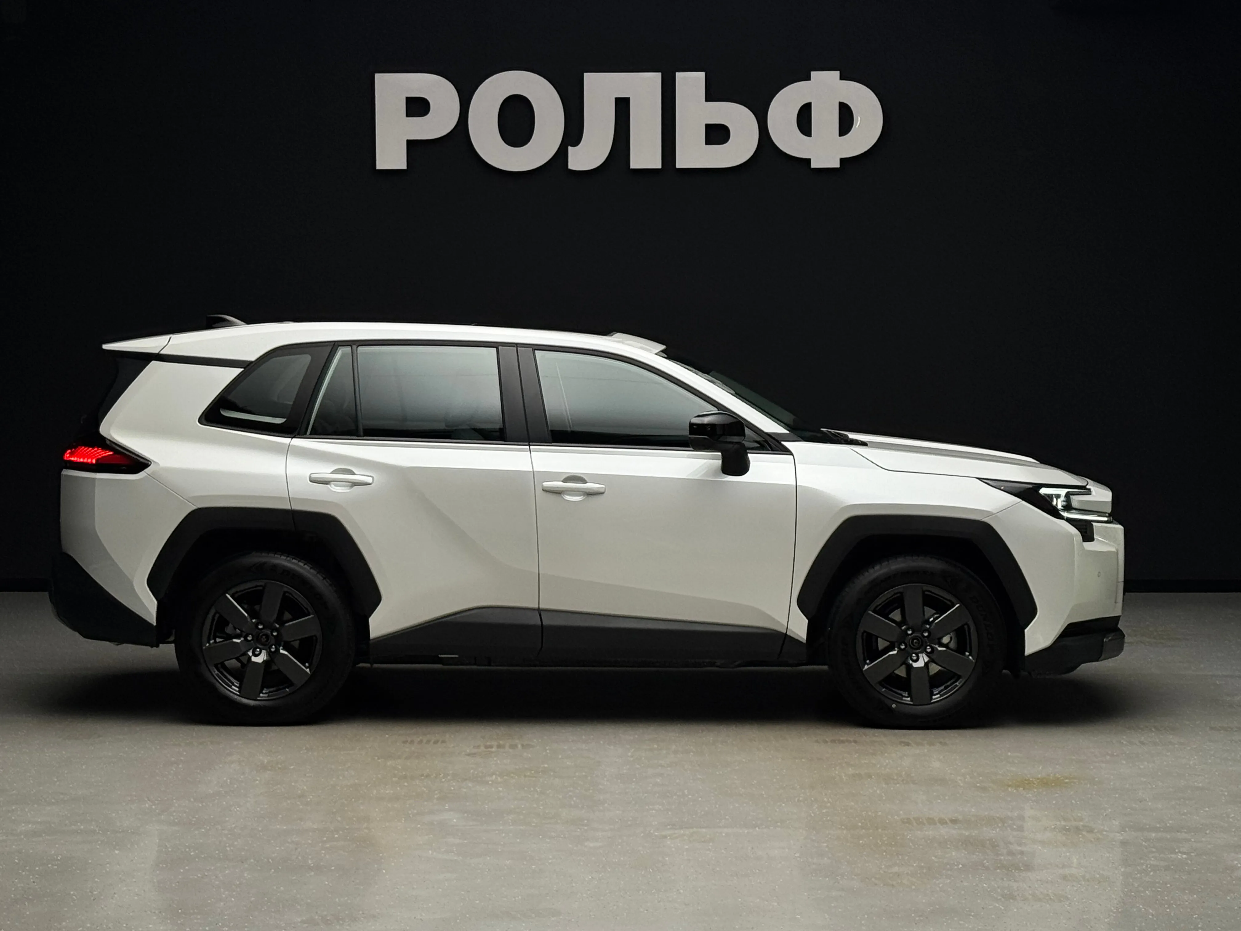 Toyota RAV4 2025 5