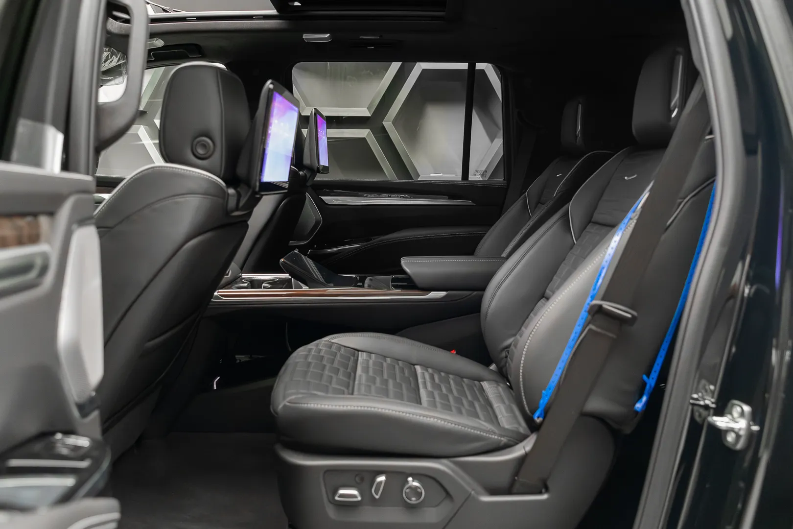 Cadillac Escalade 2026 39