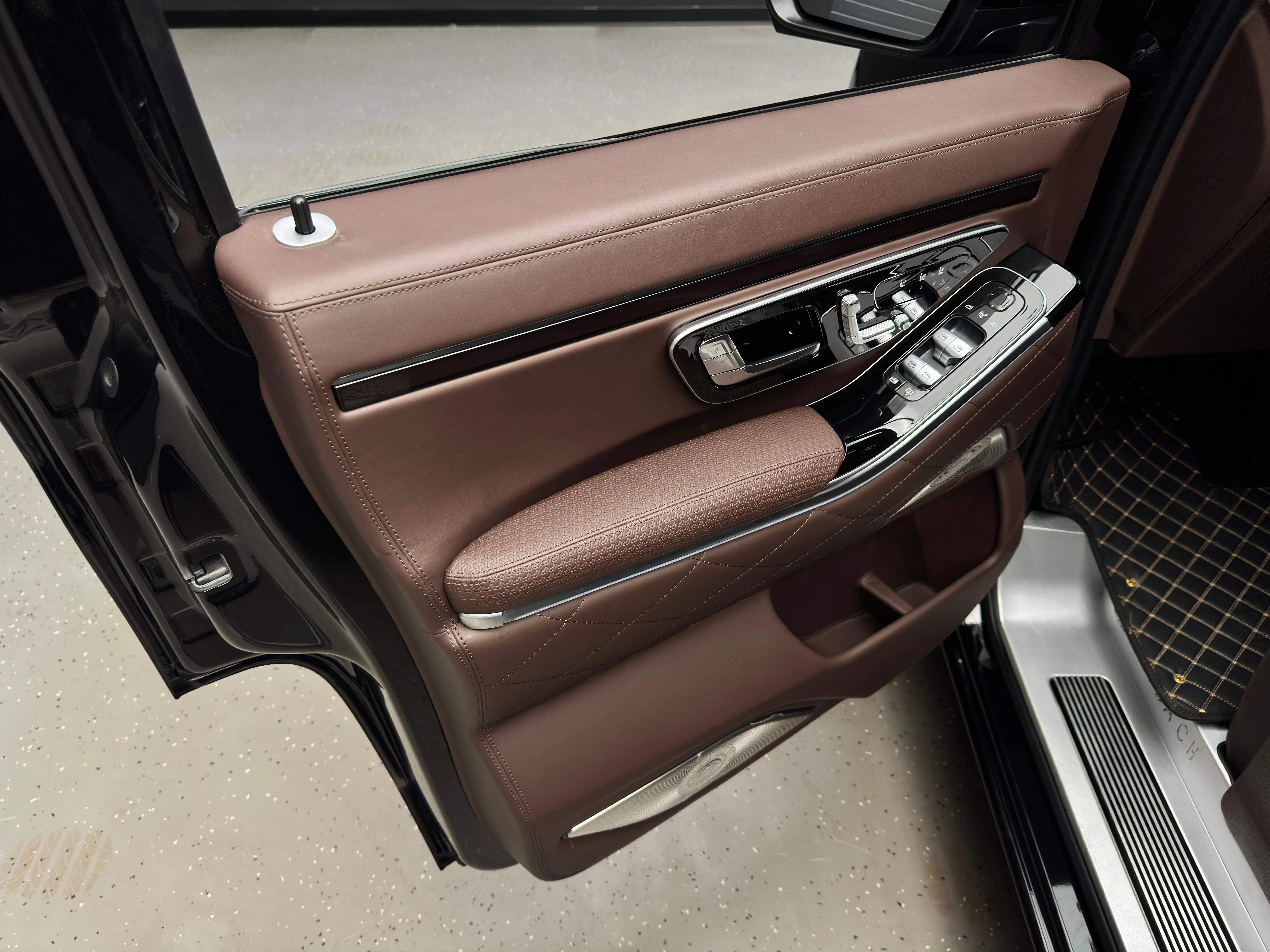 Mercedes-Benz Vito 2025 12