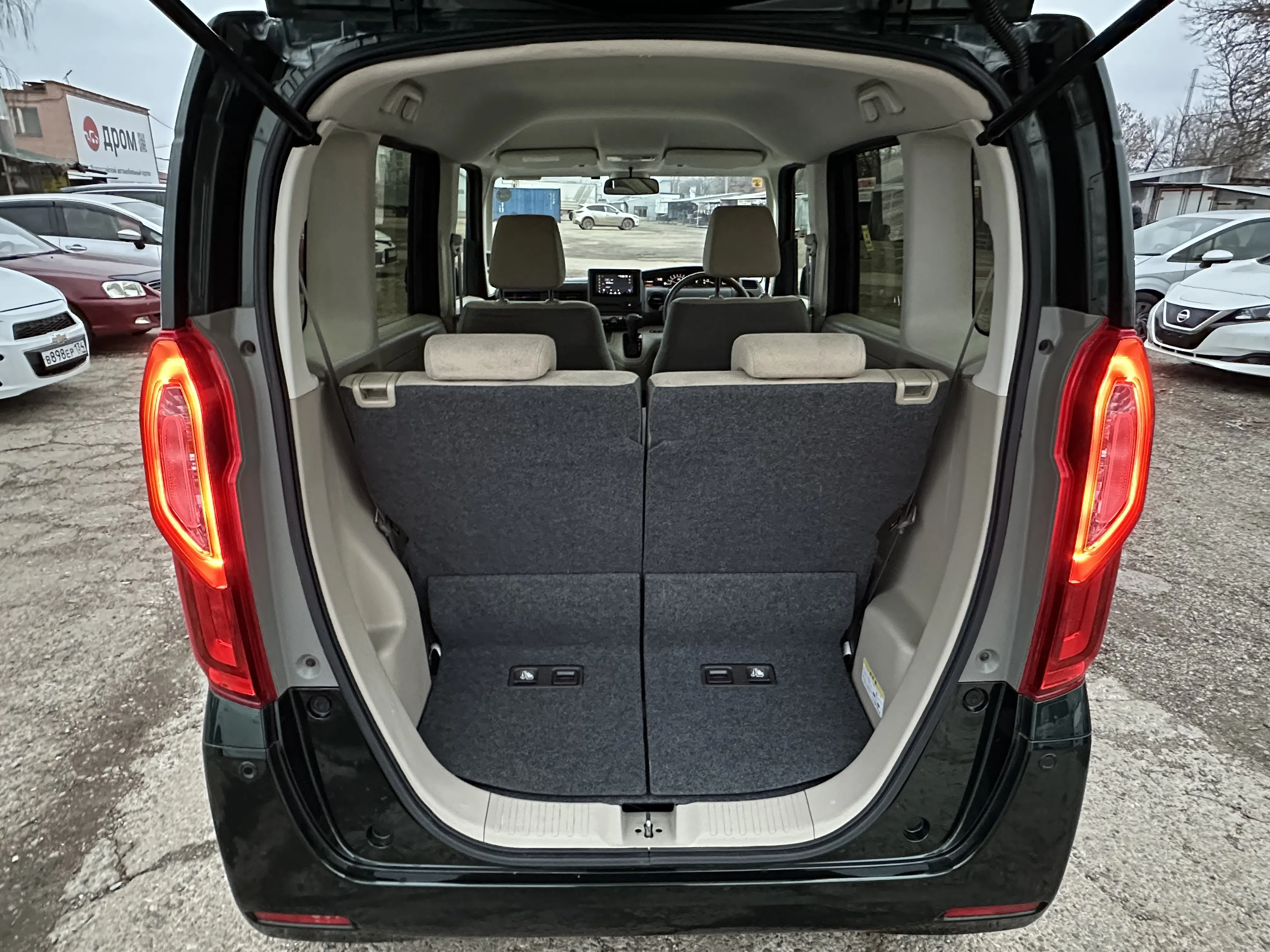 Honda N-BOX, 2019