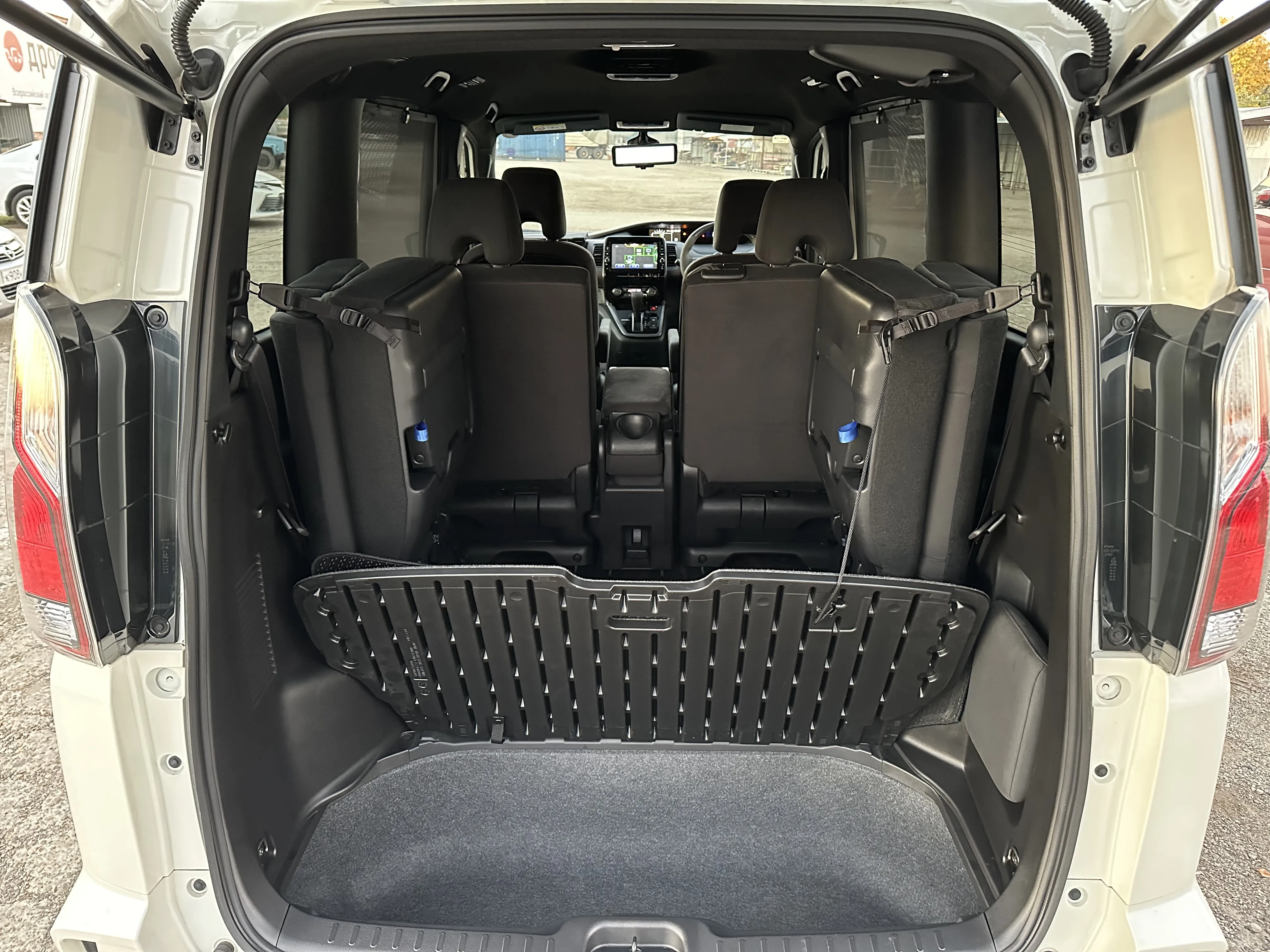 Nissan Serena, 2019