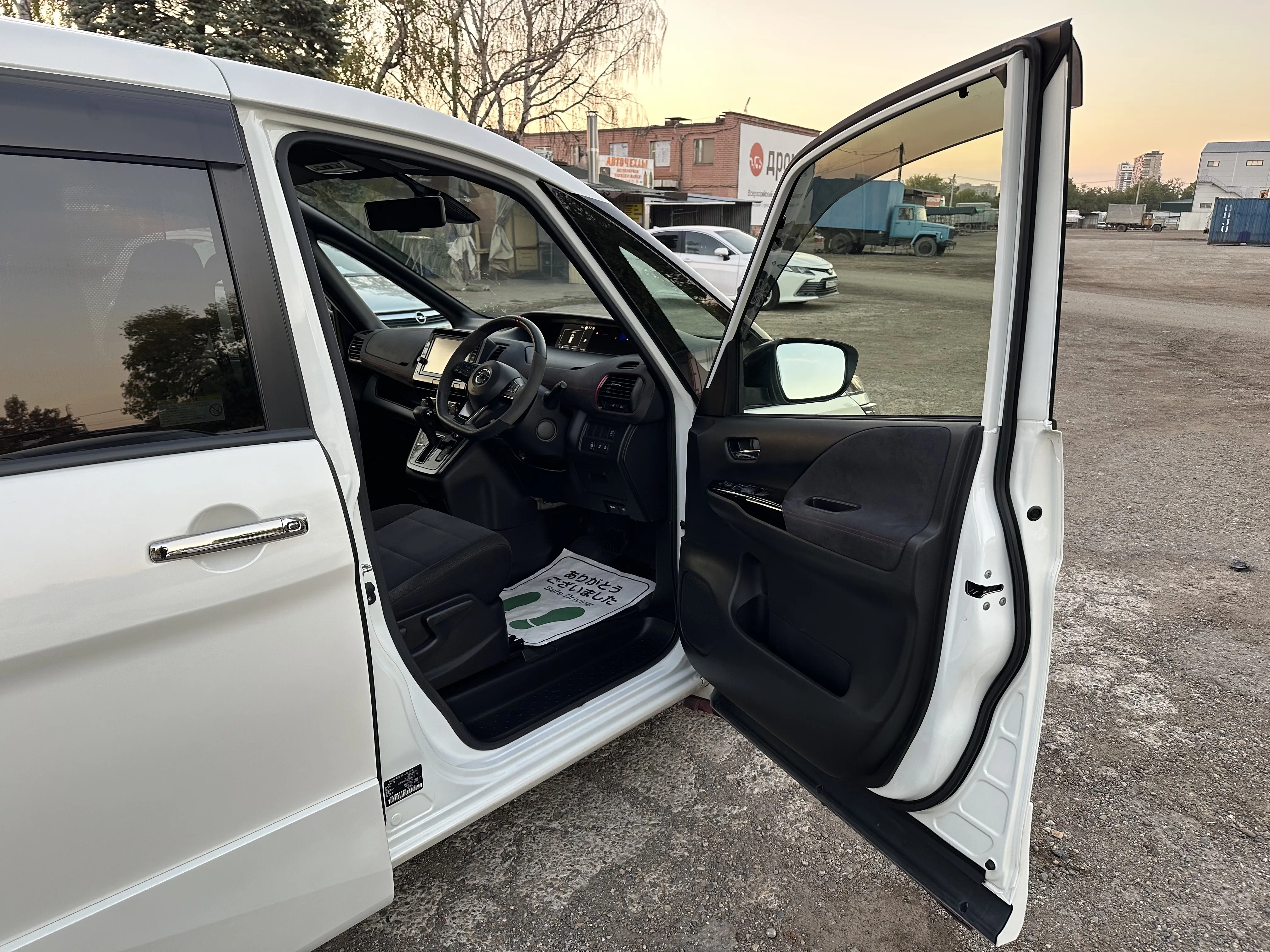 Nissan Serena, 2019
