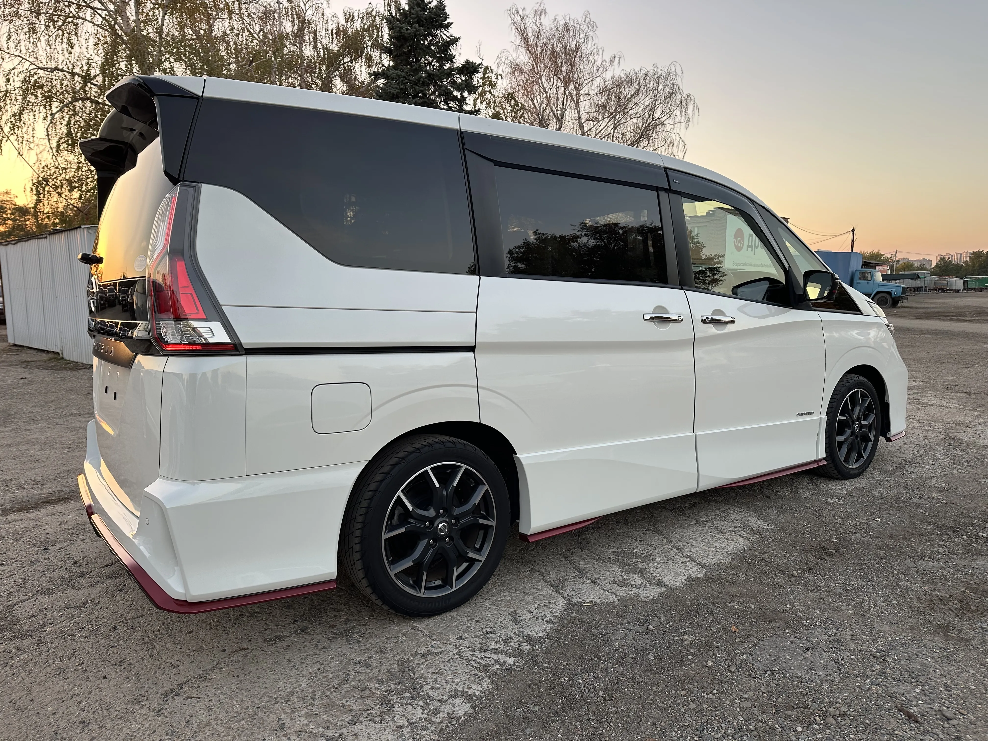 Nissan Serena, 2019