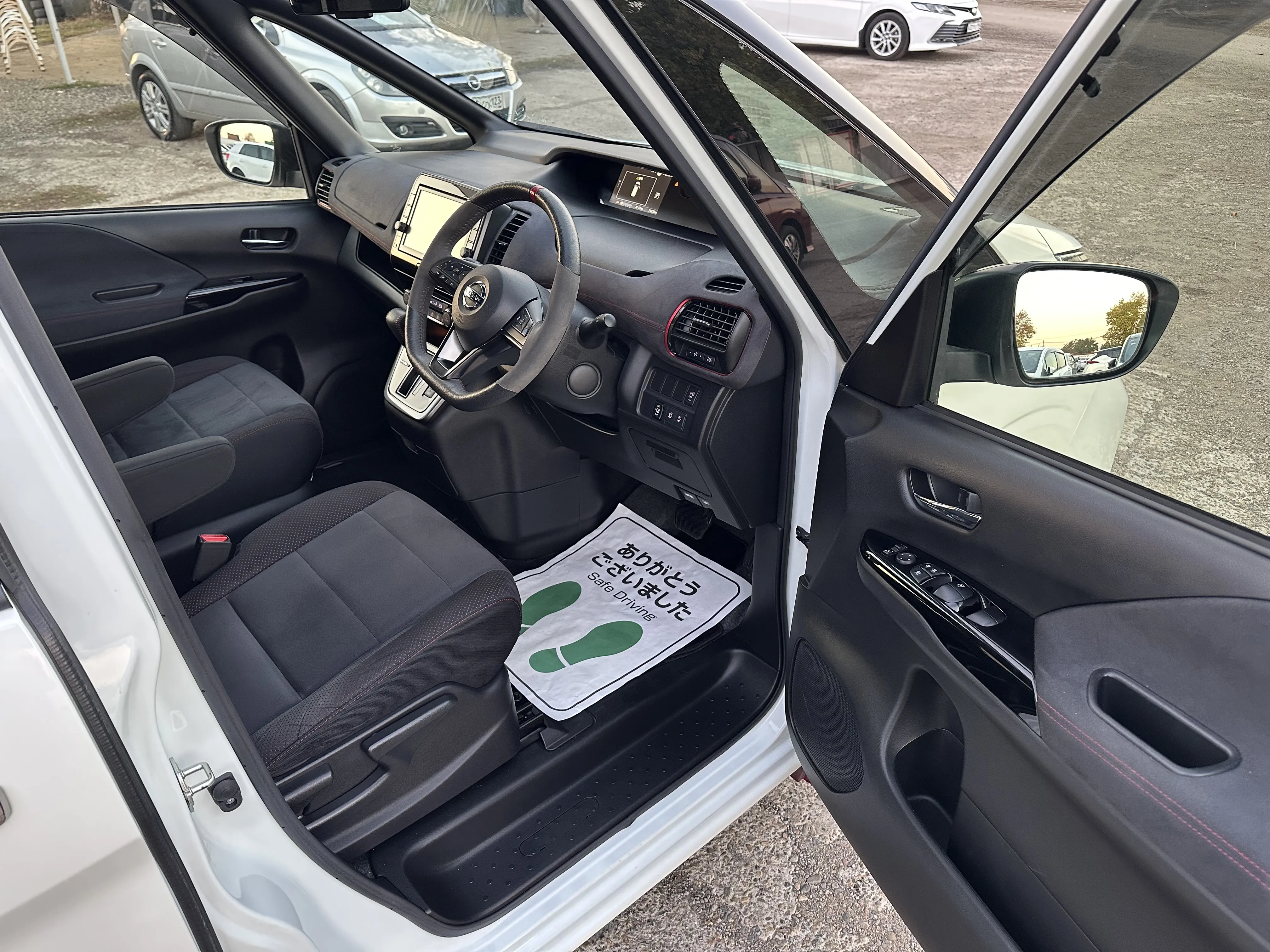 Nissan Serena, 2019