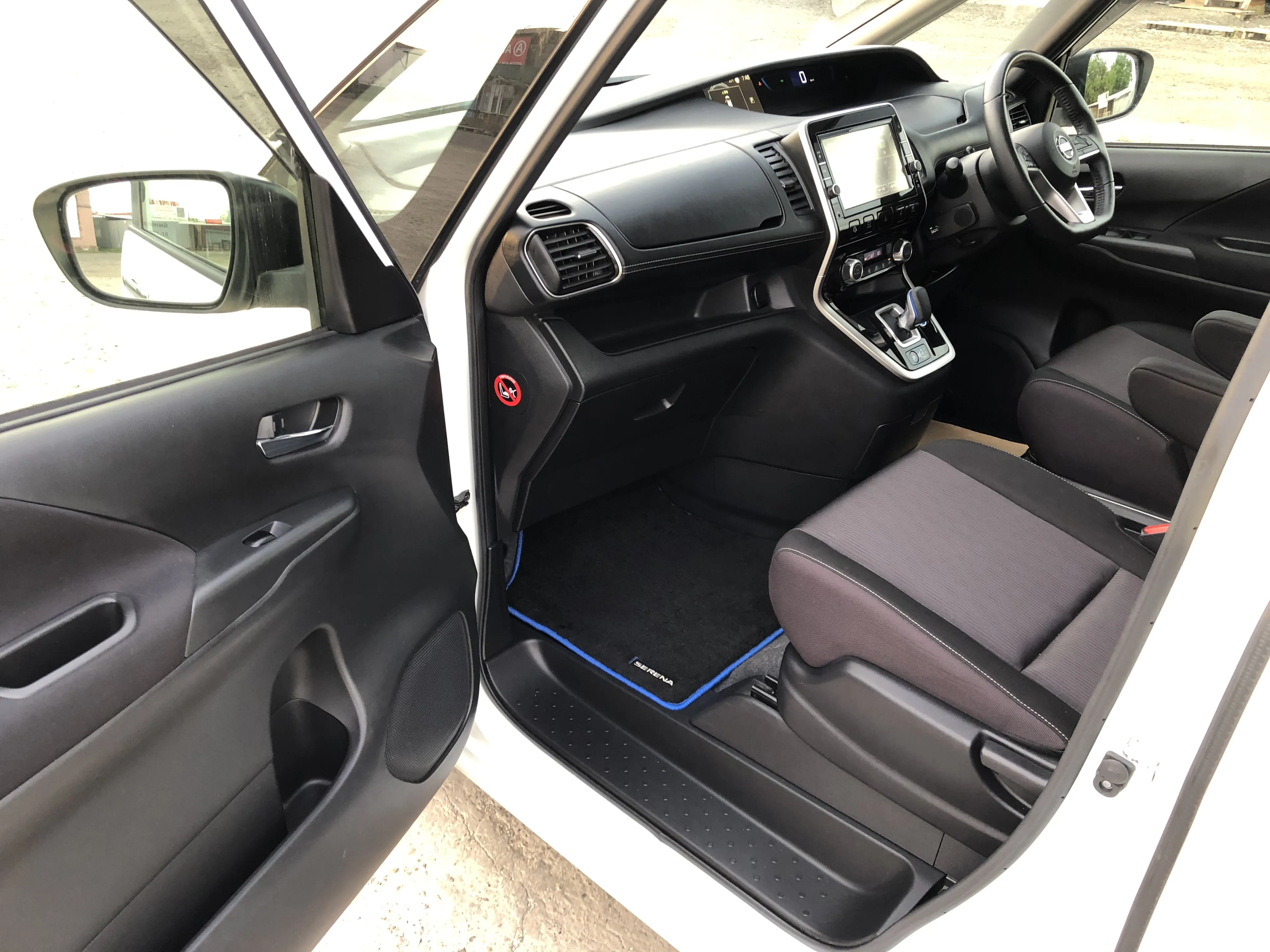 Nissan Serena, 2019