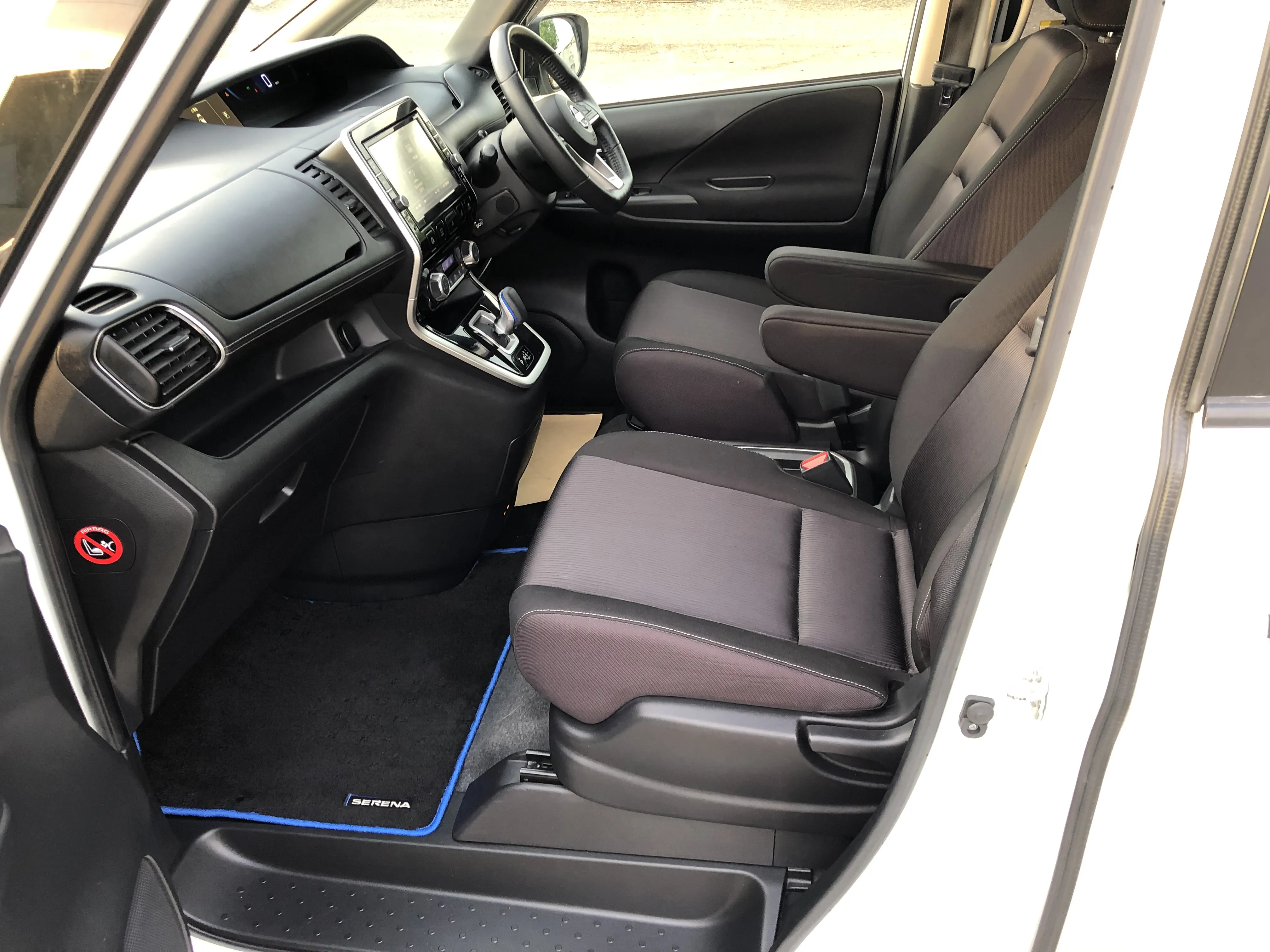 Nissan Serena, 2019