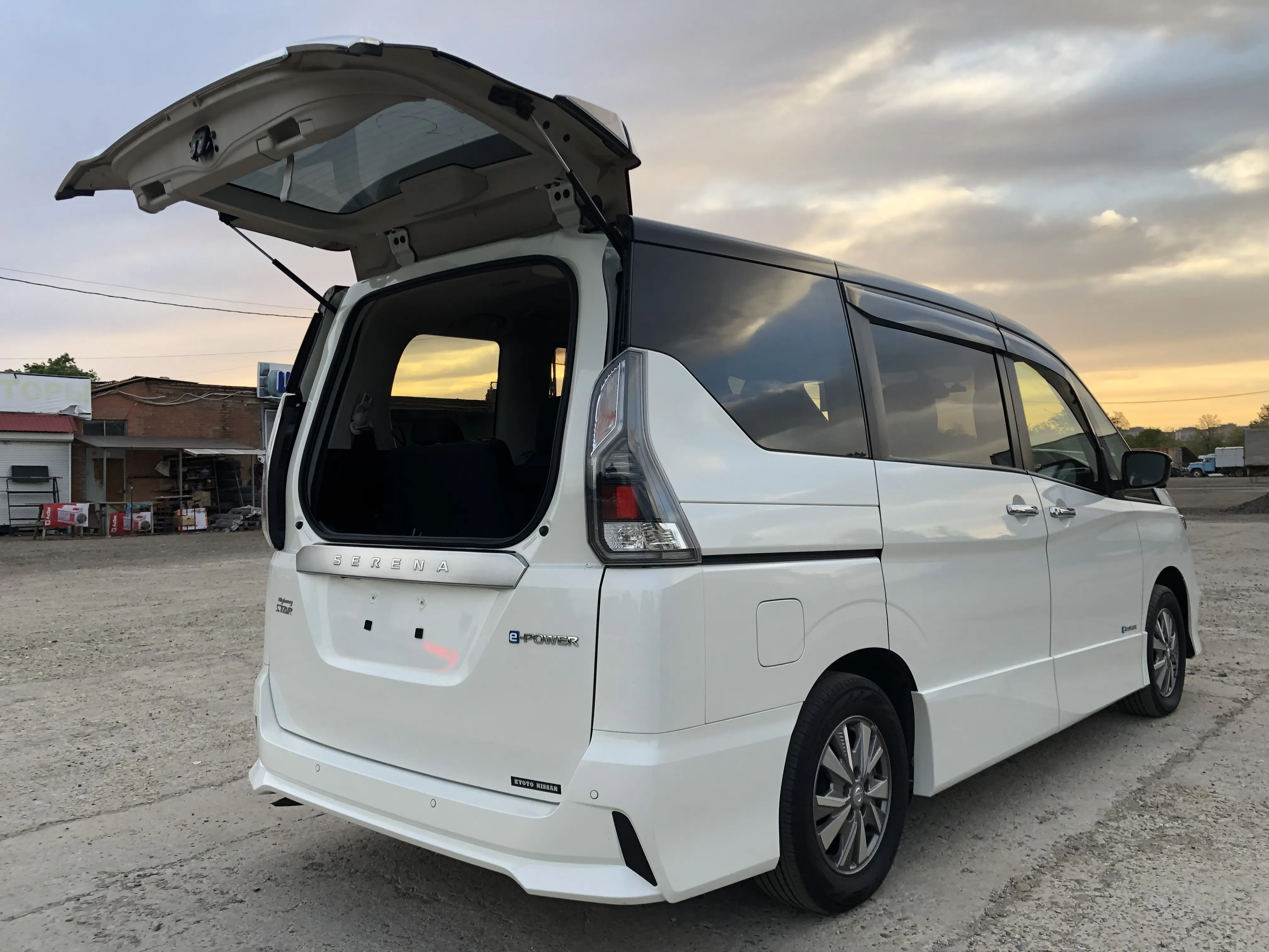 Nissan Serena, 2019
