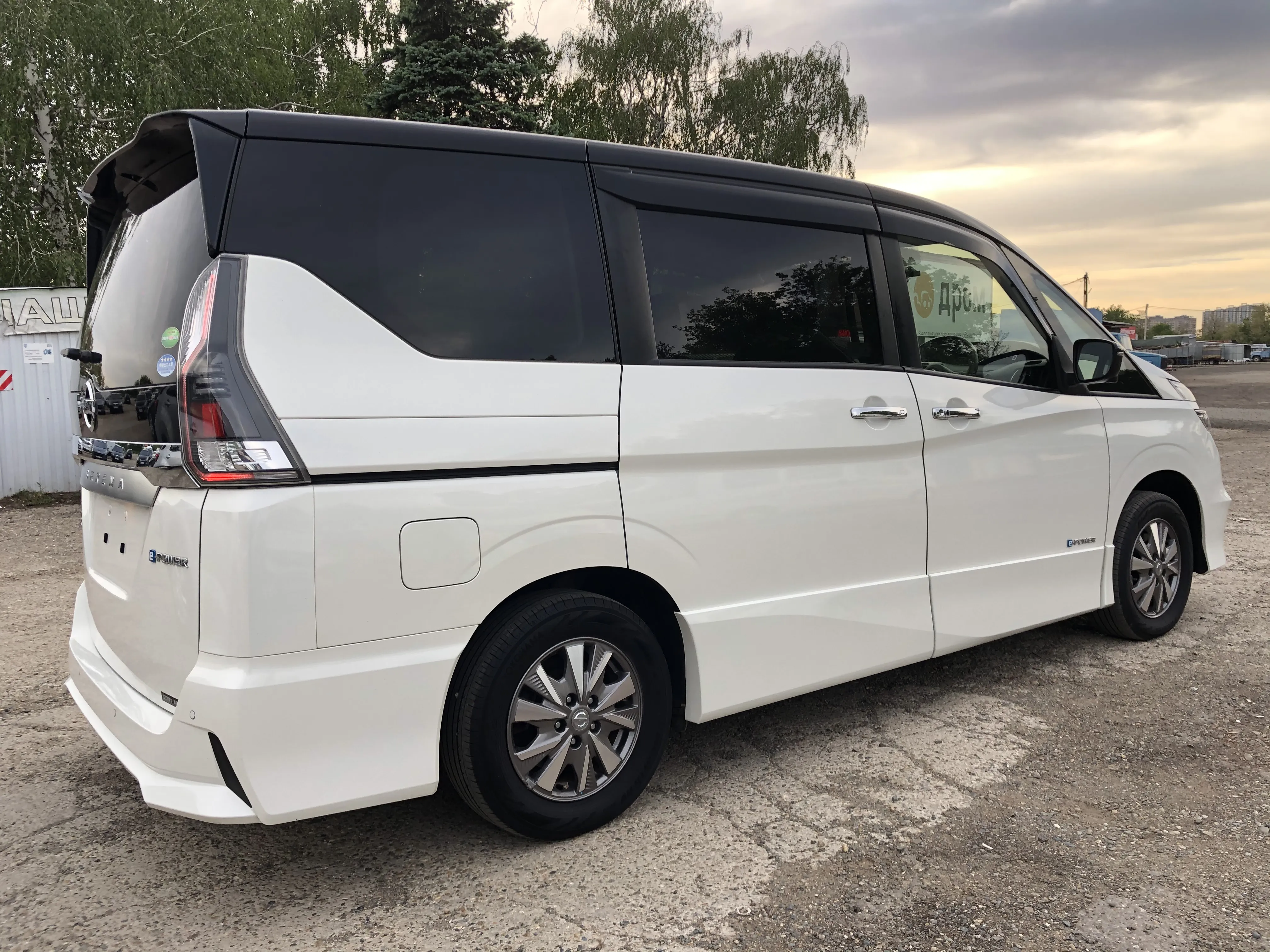 Nissan Serena, 2019