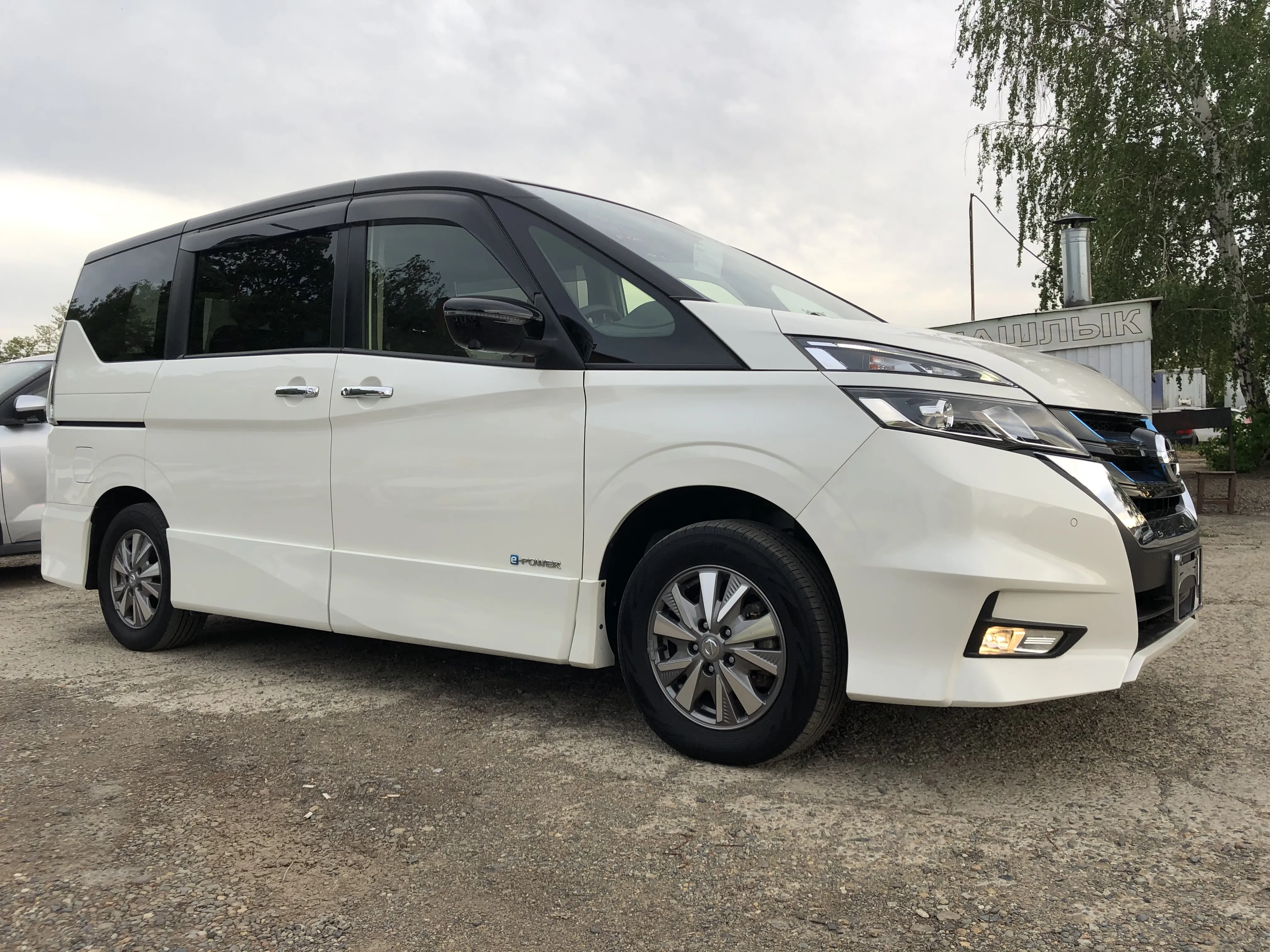 Nissan Serena, 2019