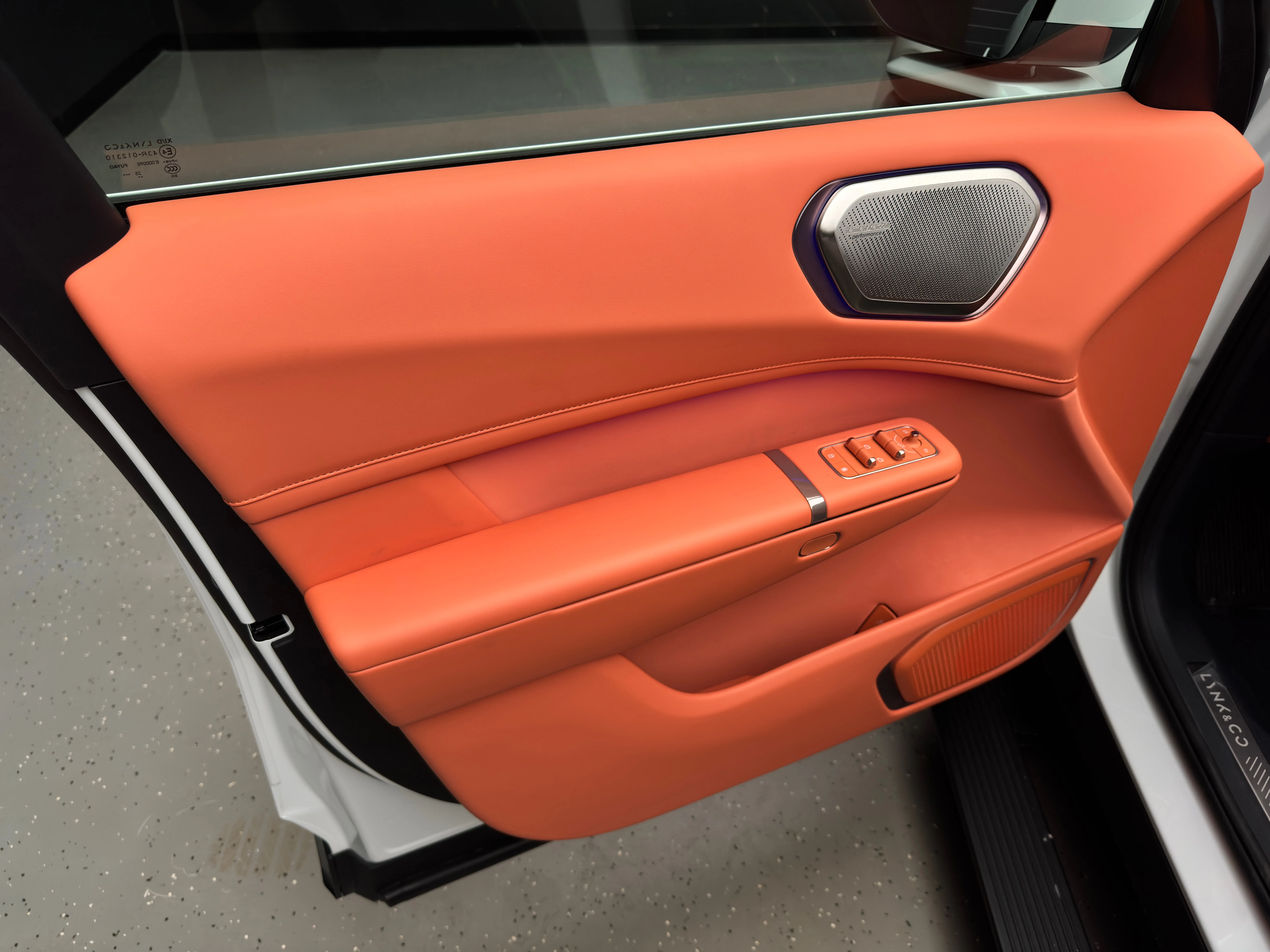 Lynk & Co 900 2025 15
