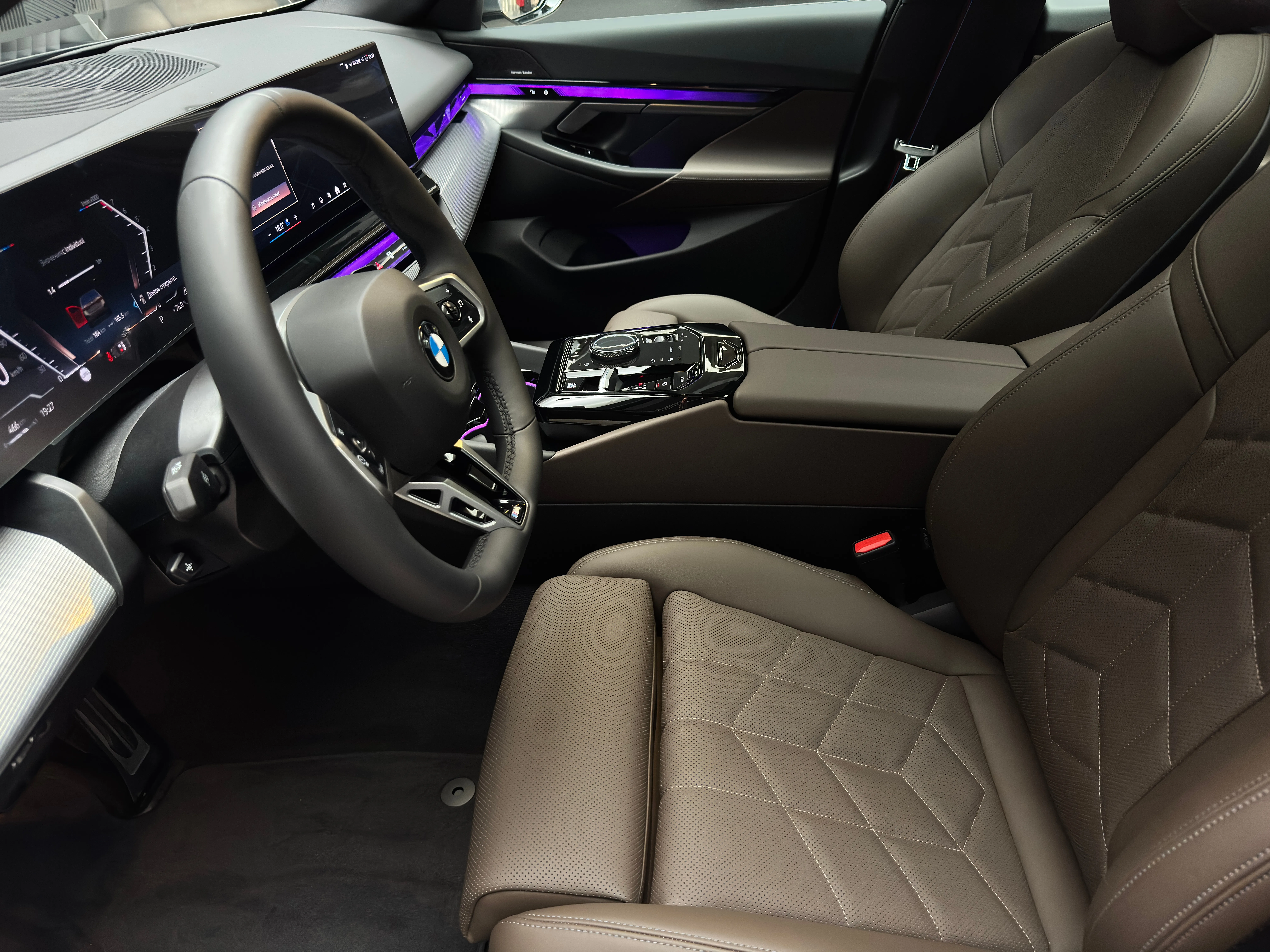 BMW 5 серия 2025 14