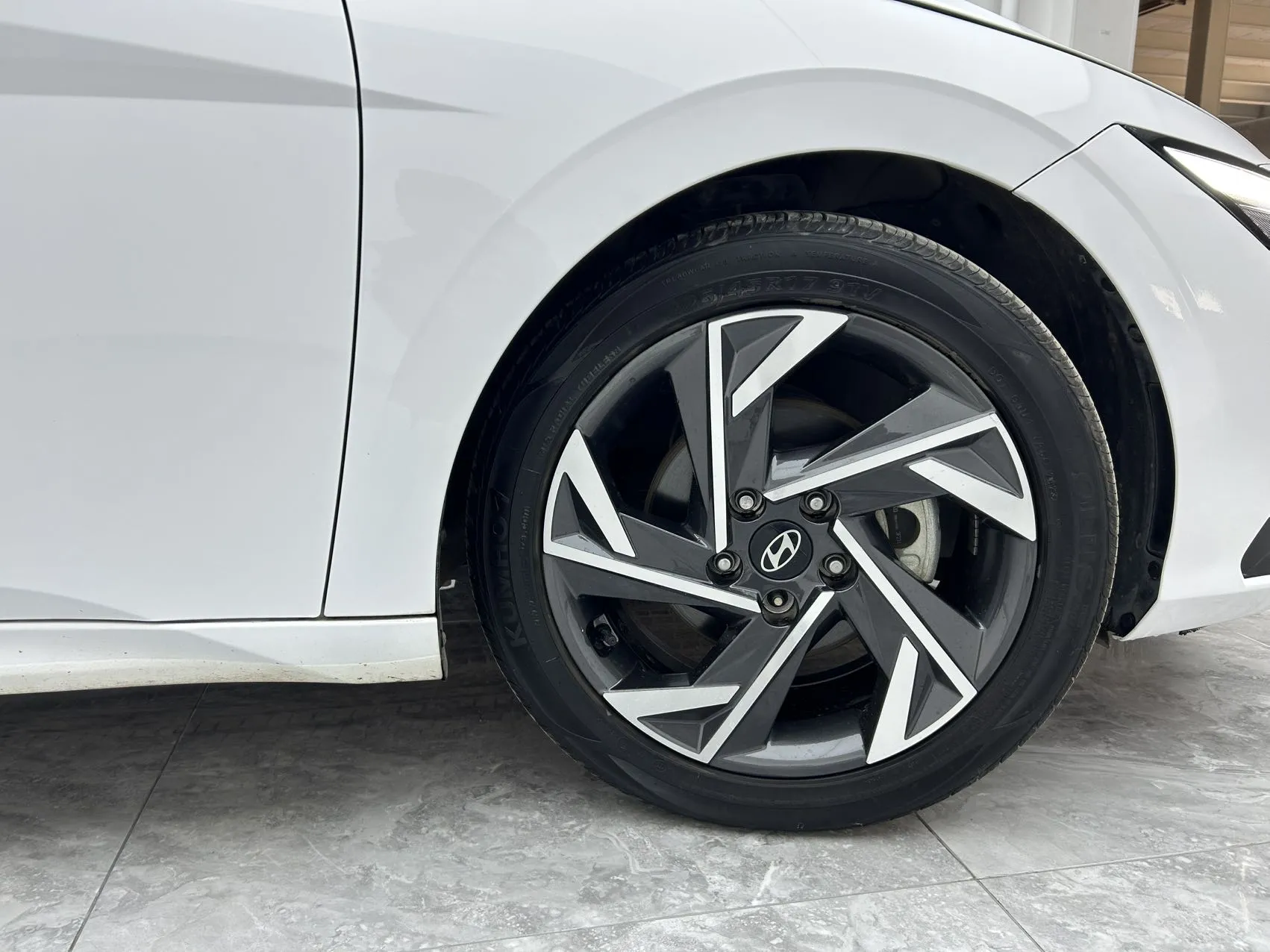 Hyundai Elantra, 2023