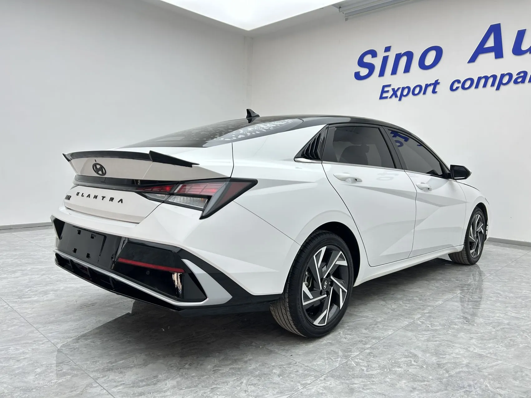Hyundai Elantra, 2023