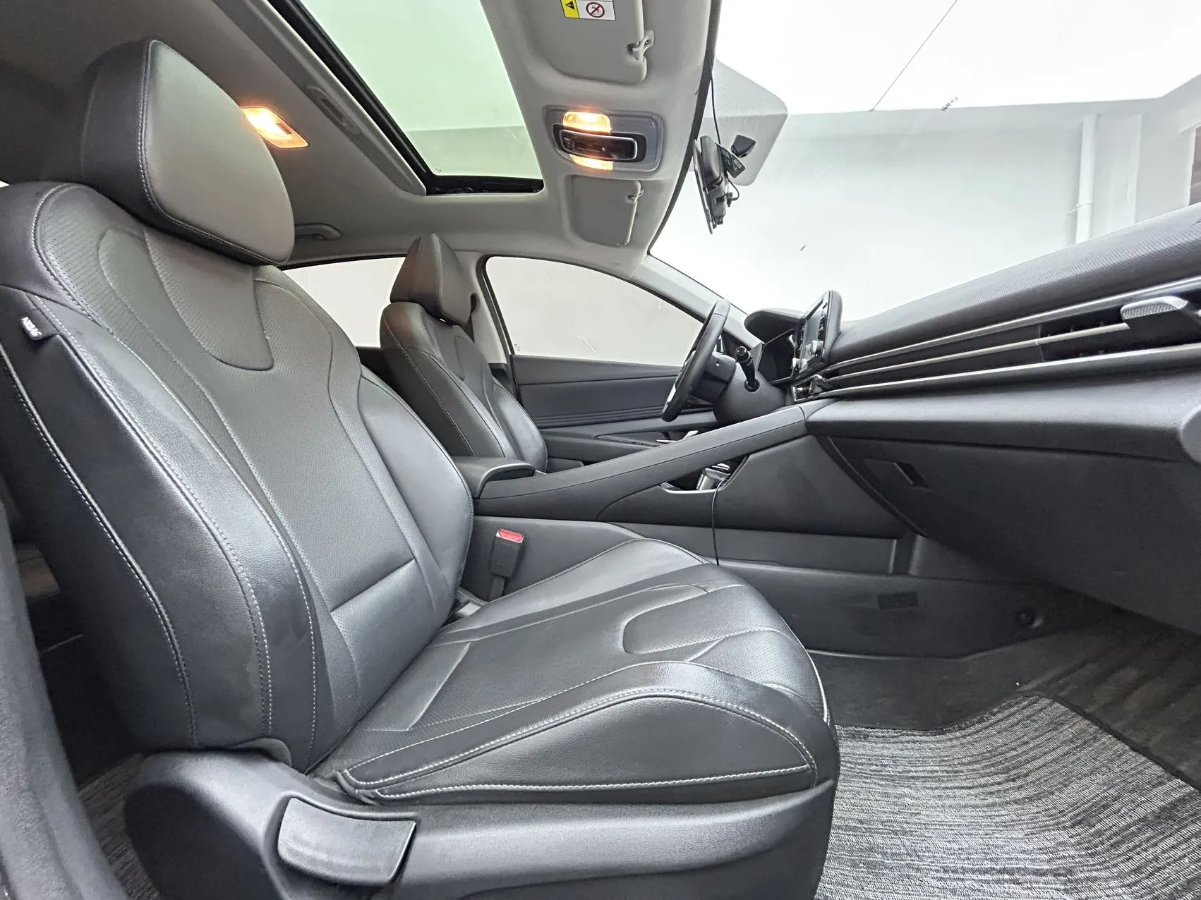 Hyundai Elantra, 2023