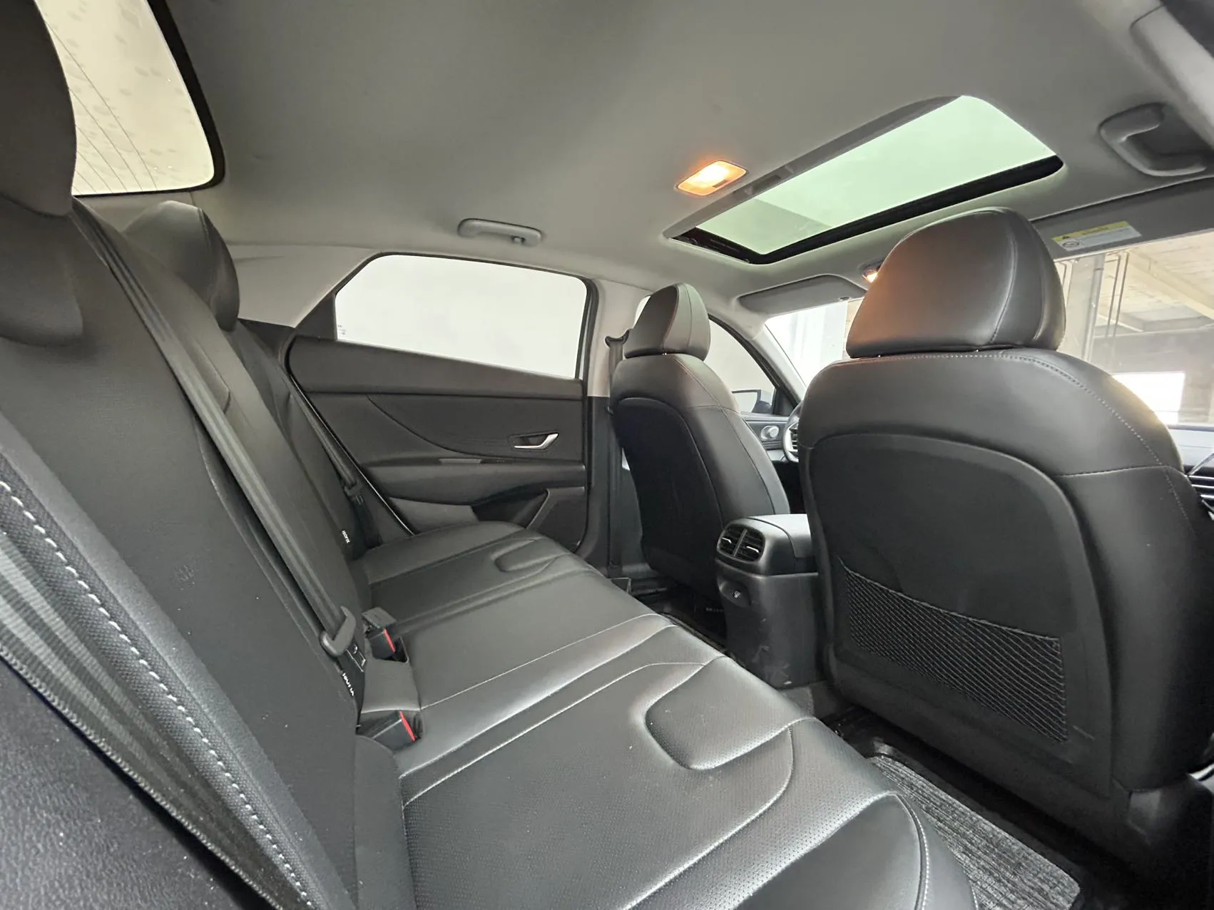 Hyundai Elantra, 2023