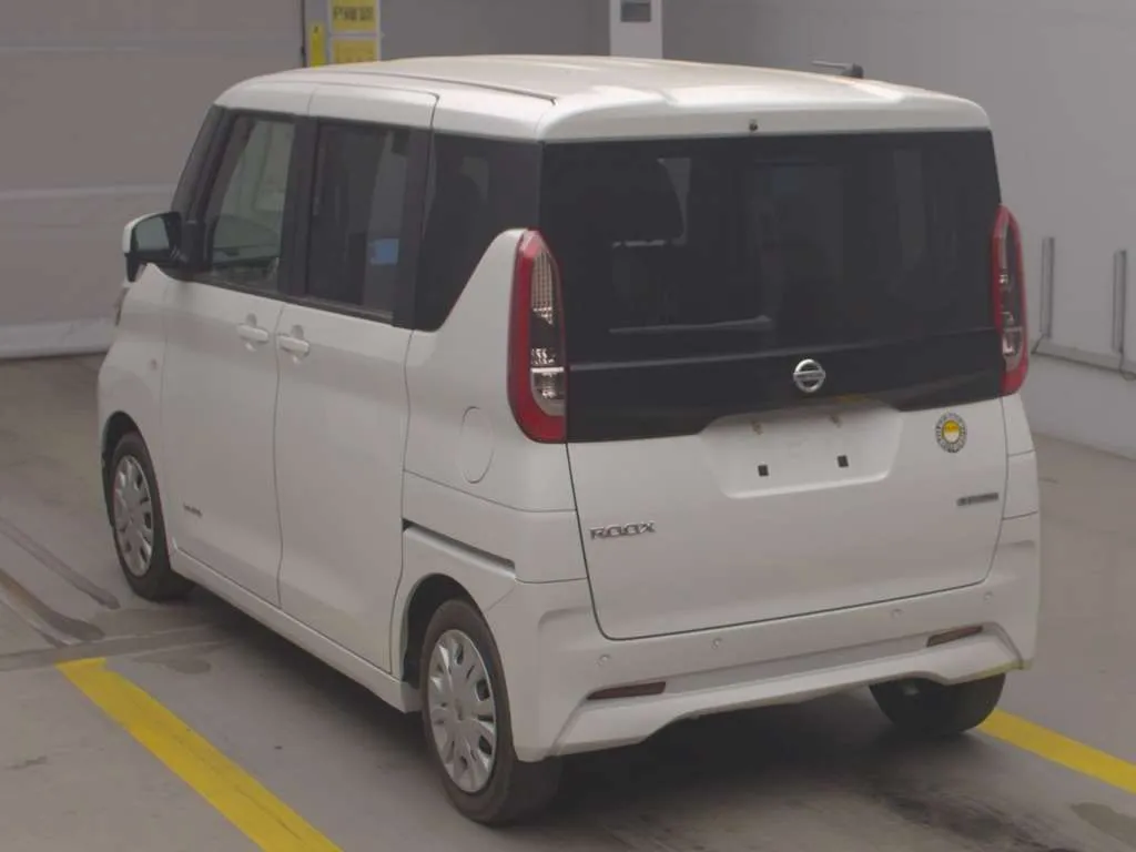 Nissan Roox, 2022