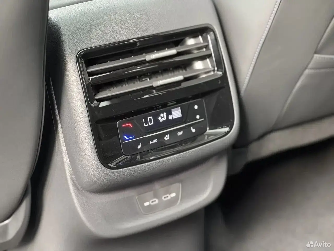 Volkswagen Teramont Pro, 2025