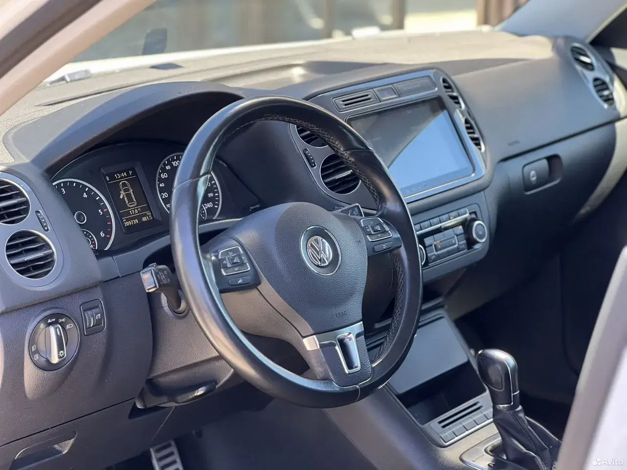 Volkswagen Tiguan, 2012