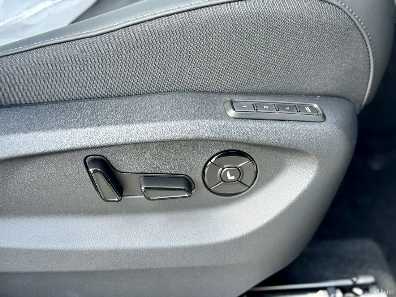 Volkswagen Tiguan L, 2026