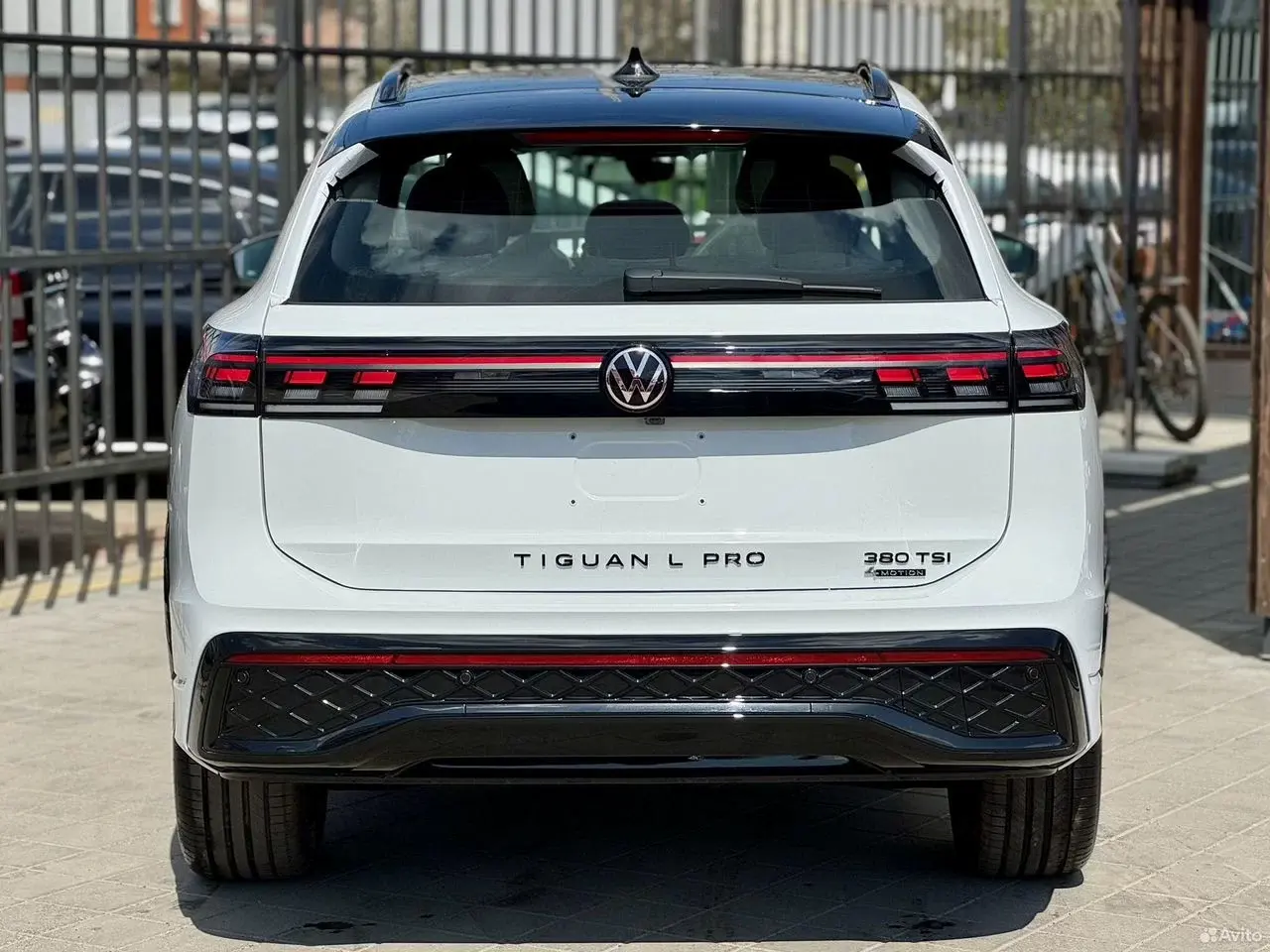 Volkswagen Tiguan L, 2026