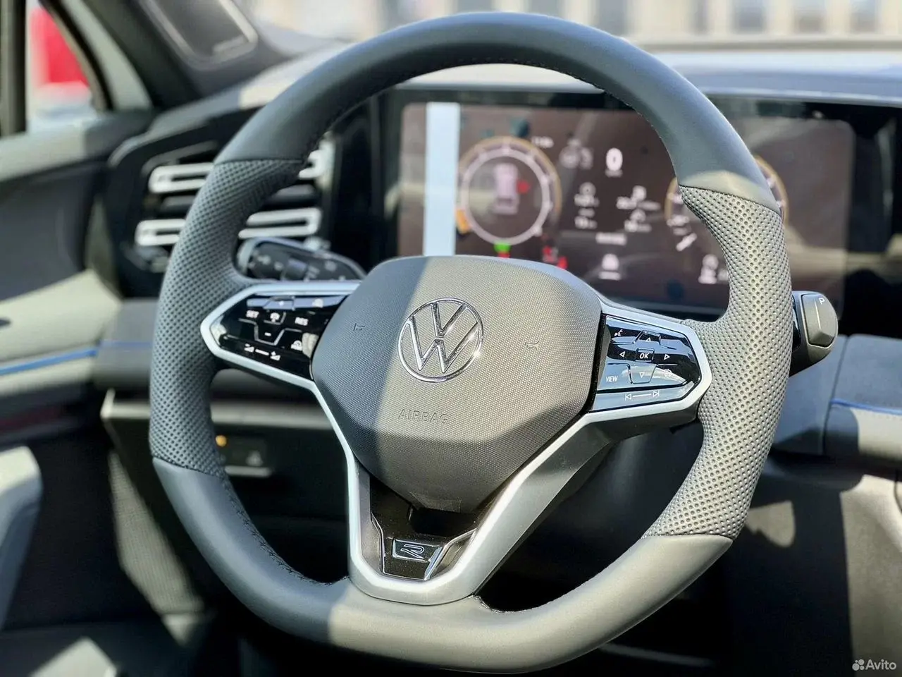 Volkswagen Tiguan L, 2026