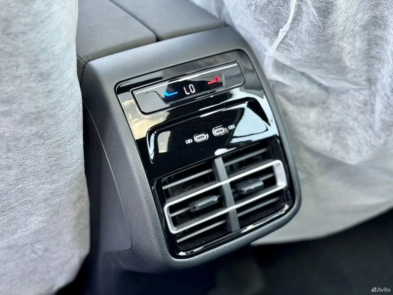 Volkswagen Tiguan L, 2026