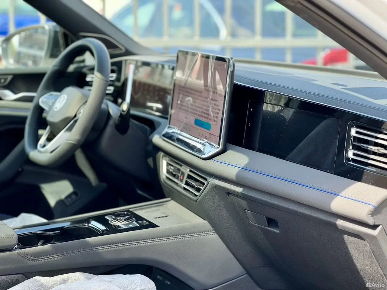 Volkswagen Tiguan L, 2026