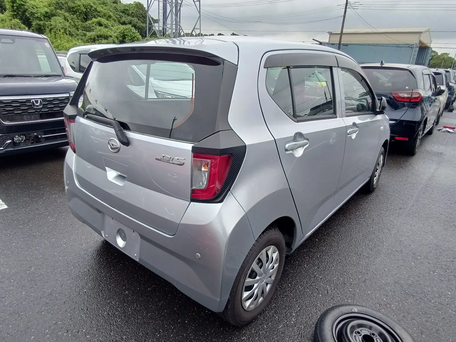 Daihatsu MIRA E S, 2022