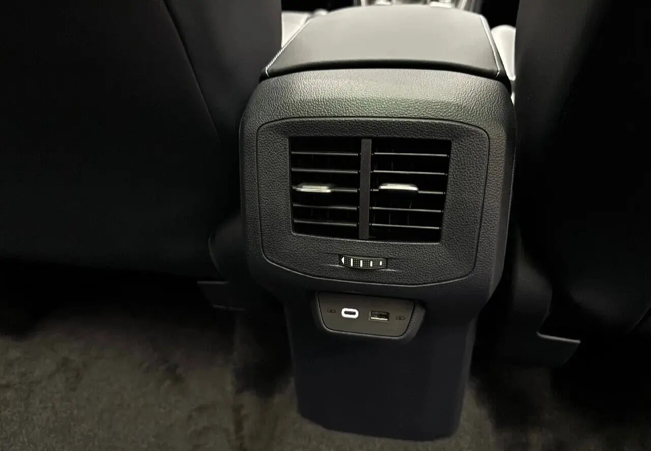 Volkswagen Tharu XR 2025 20
