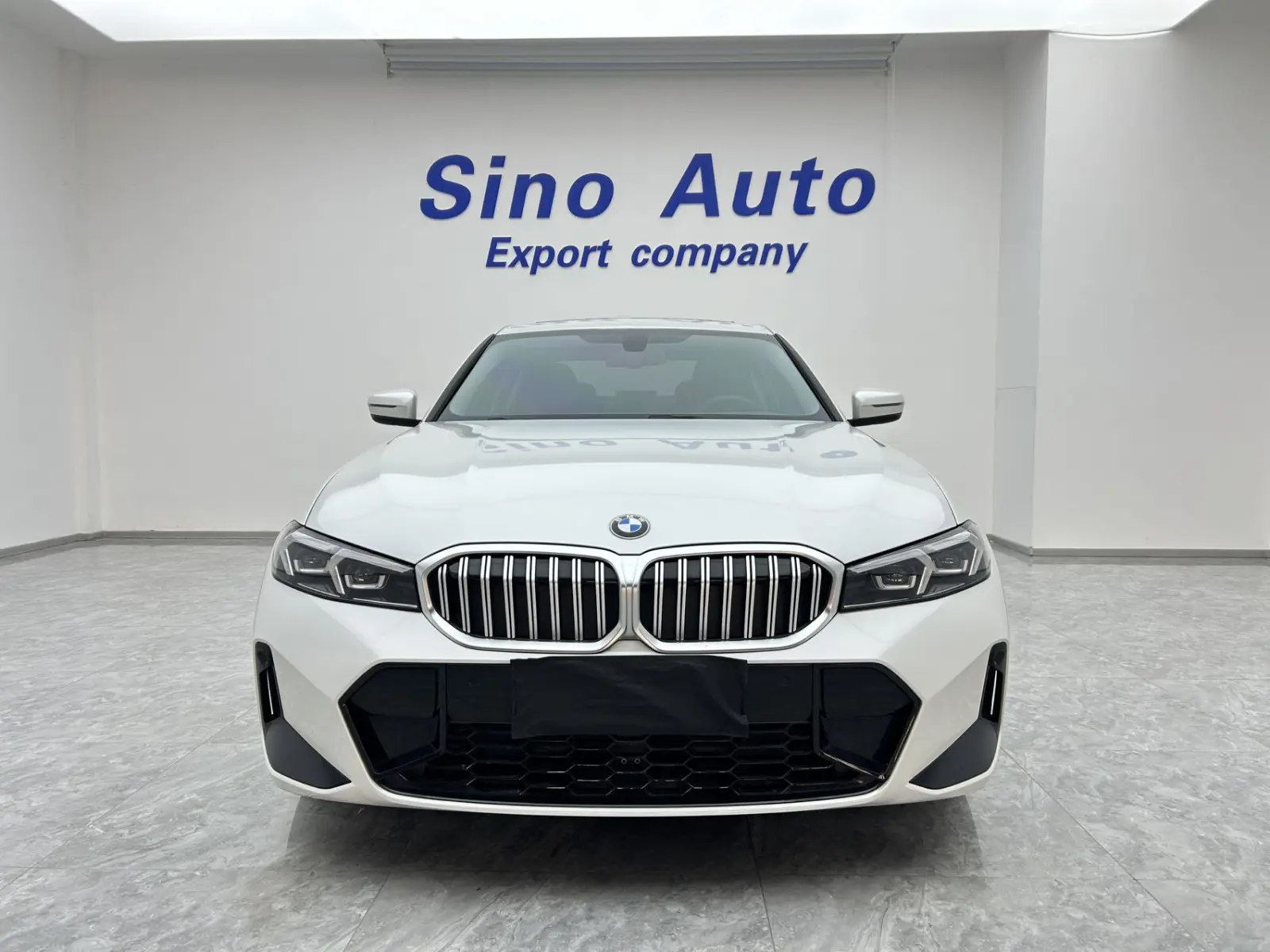 BMW 320Li, 2023