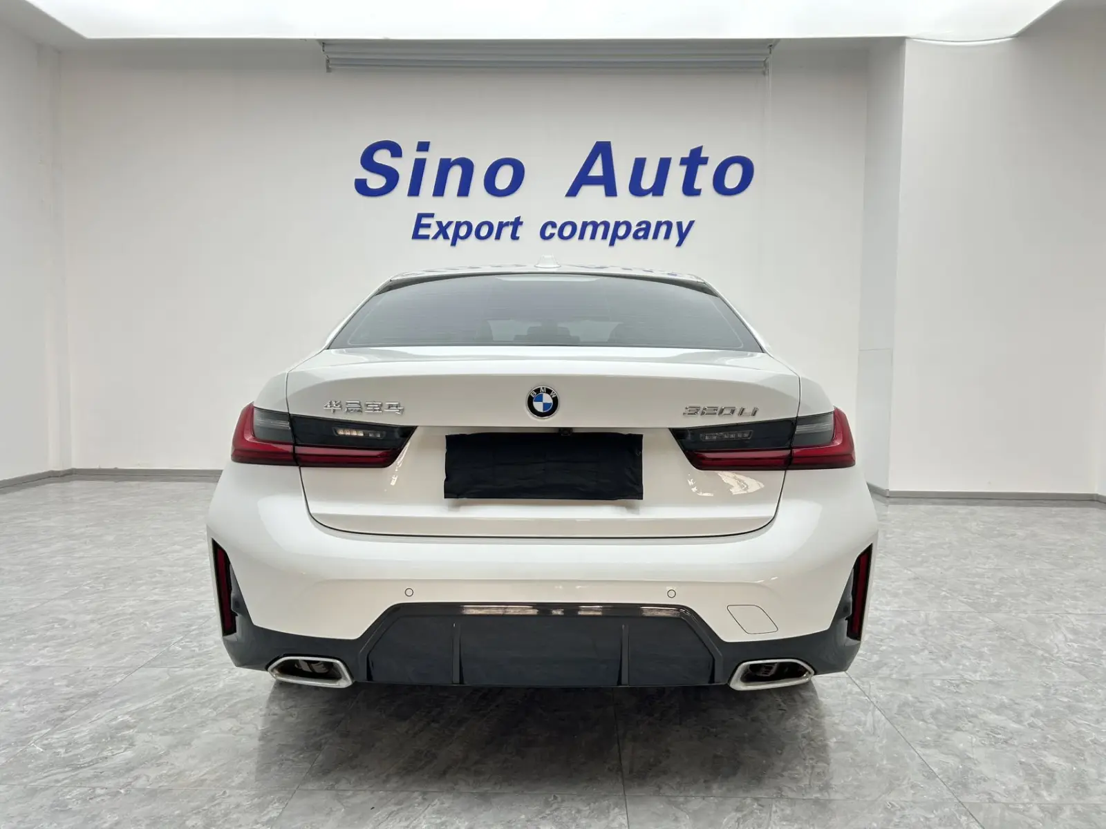 BMW 320Li, 2023