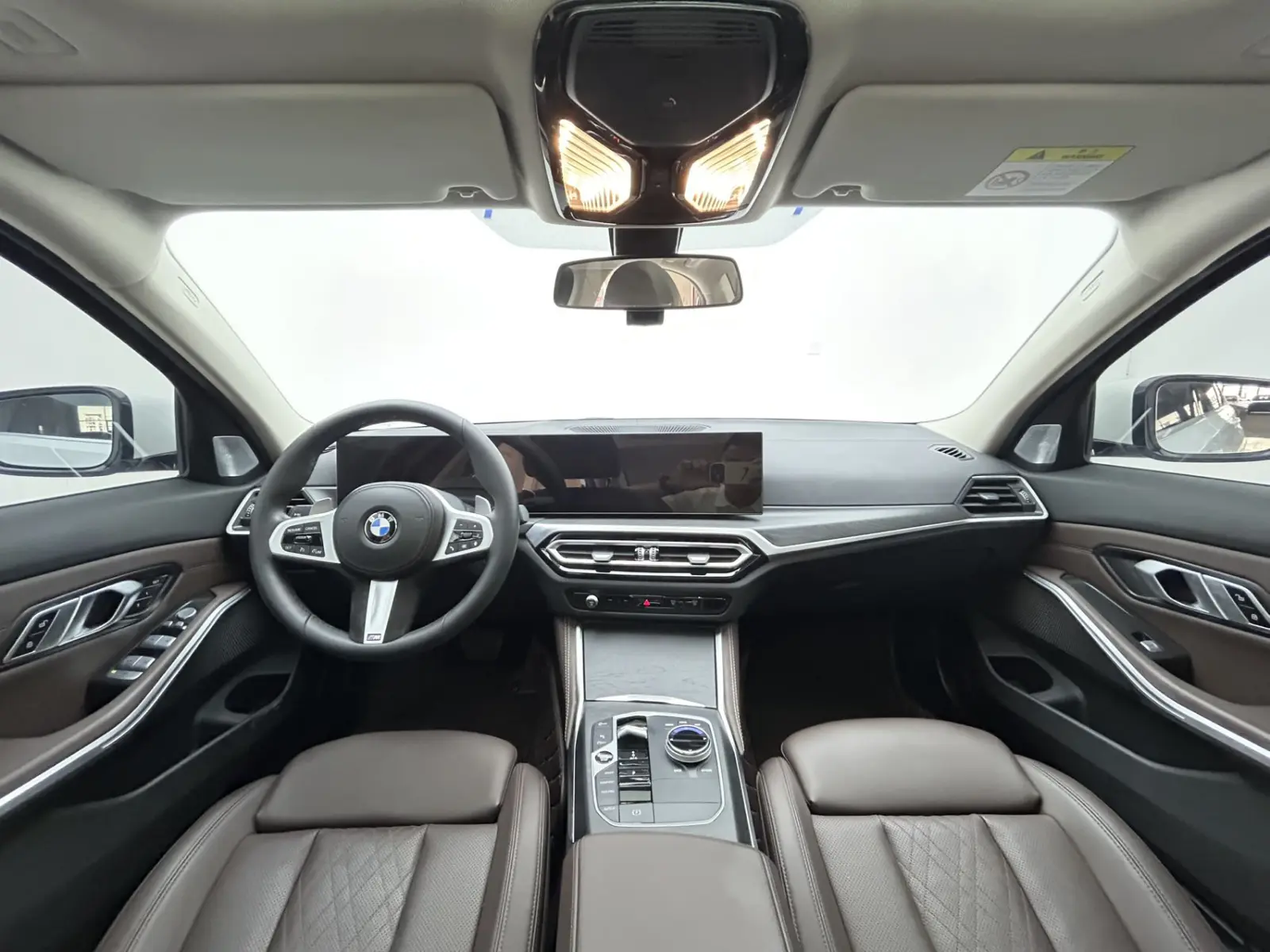 BMW 320Li, 2023