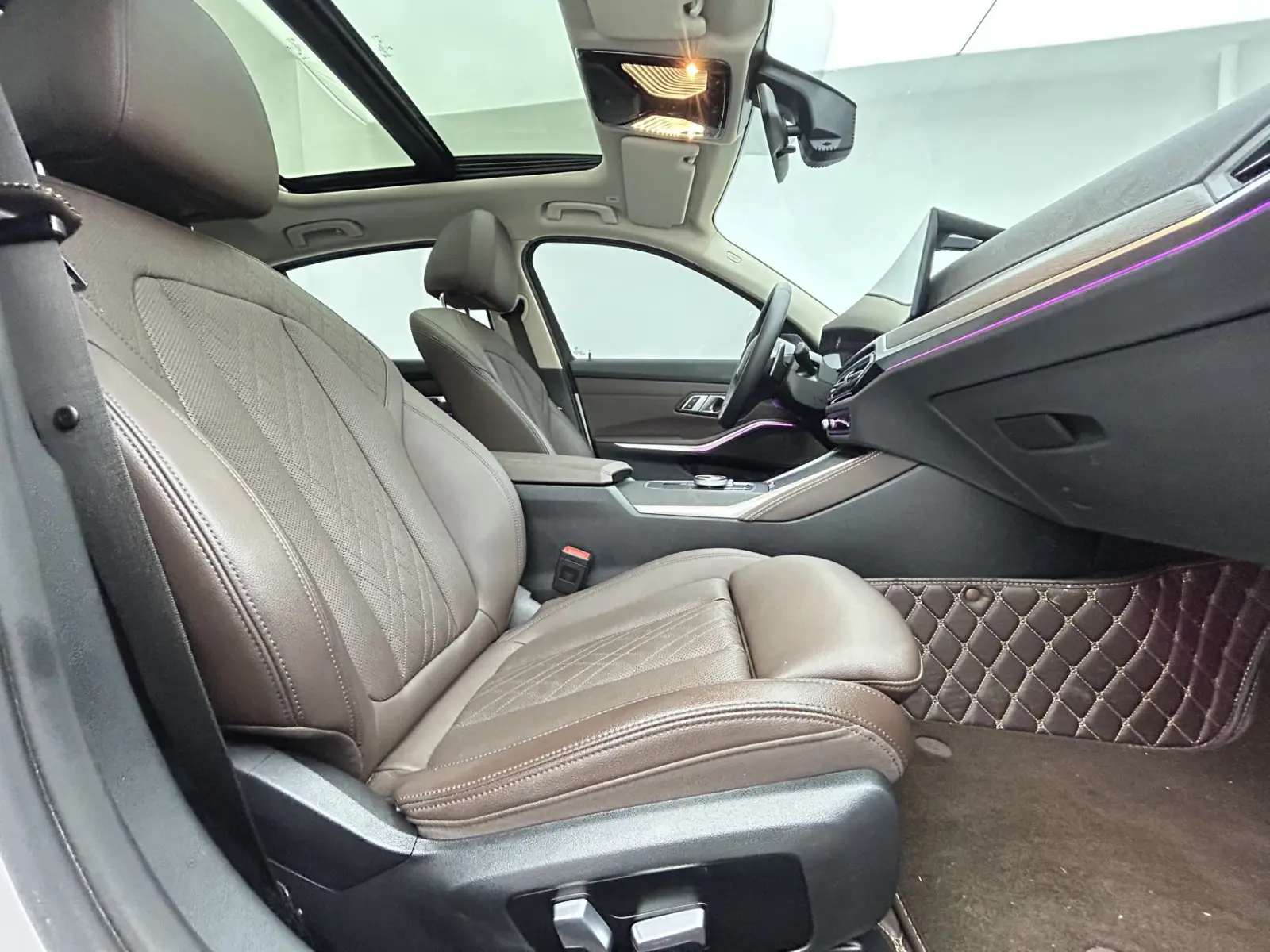 BMW 320Li, 2023