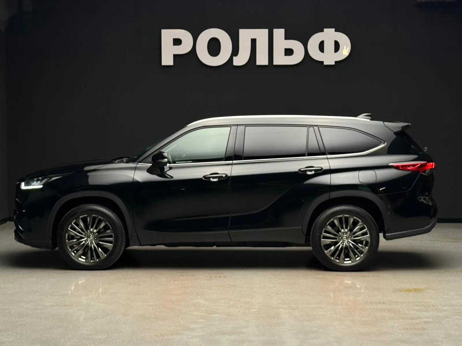Toyota Highlander 2026 5